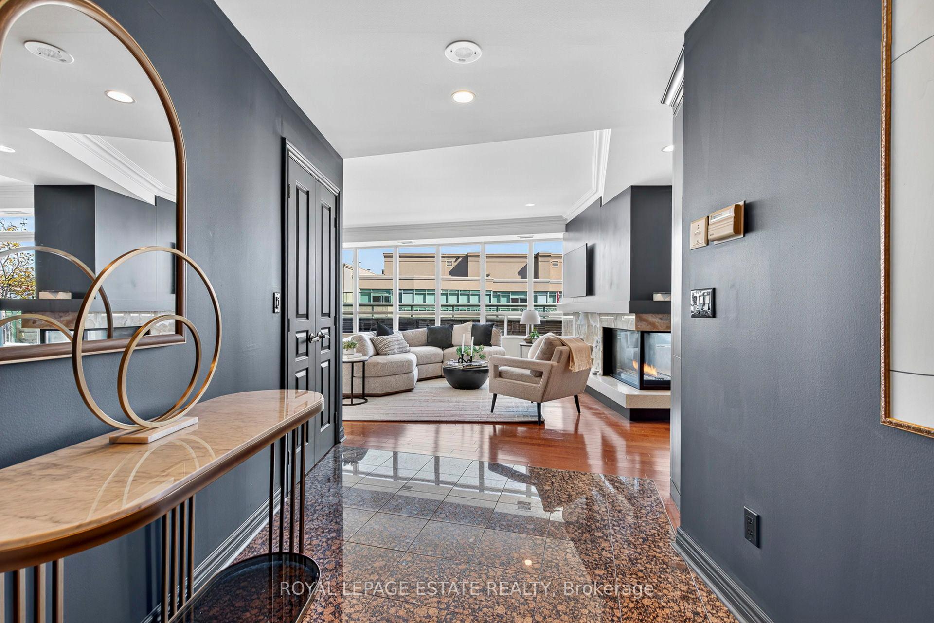Photo 6 of Unit Ph9, 9 Boardwalk Drive, Toronto, The Beaches — HOMEH