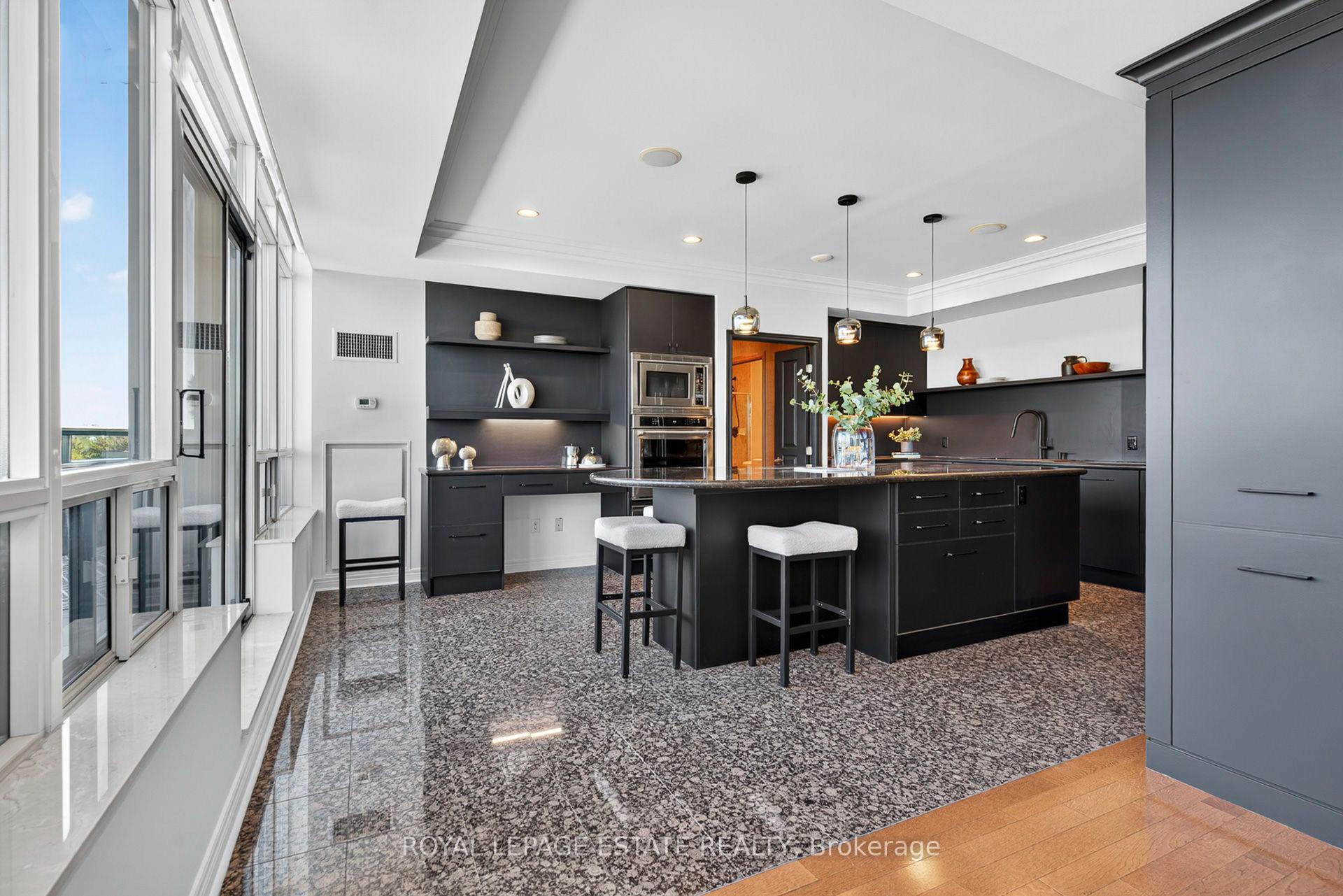 Photo 13 of Unit Ph9, 9 Boardwalk Drive, Toronto, The Beaches — HOMEH