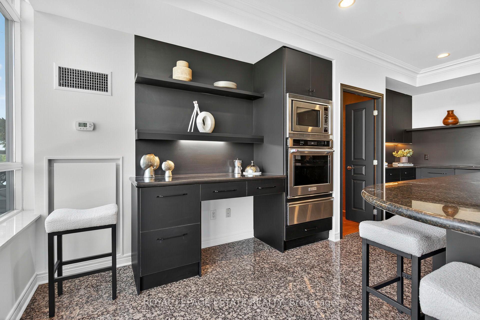 Photo 15 of Unit Ph9, 9 Boardwalk Drive, Toronto, The Beaches — HOMEH
