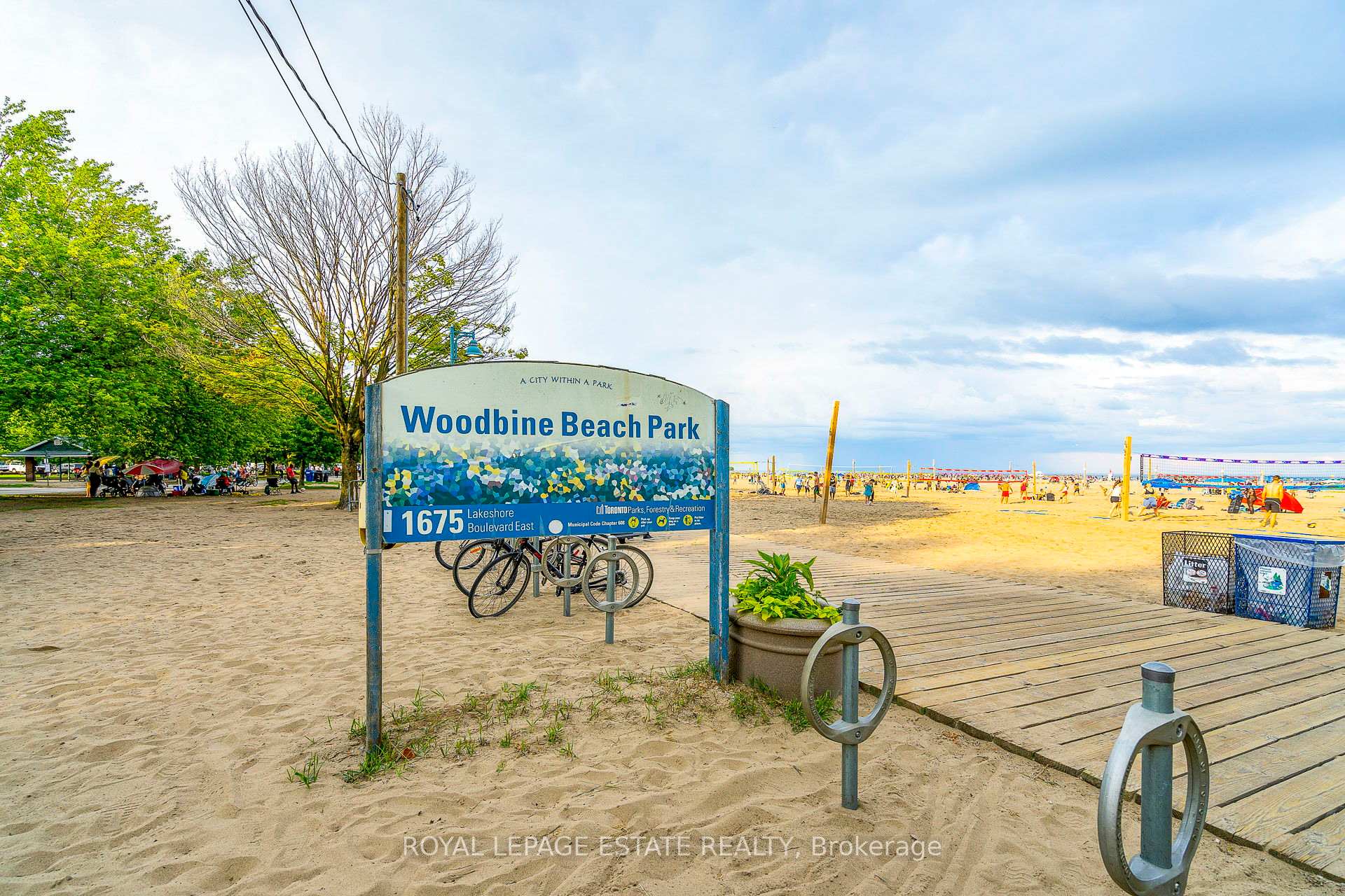 Photo 38 of Unit Ph9, 9 Boardwalk Drive, Toronto, The Beaches — HOMEH