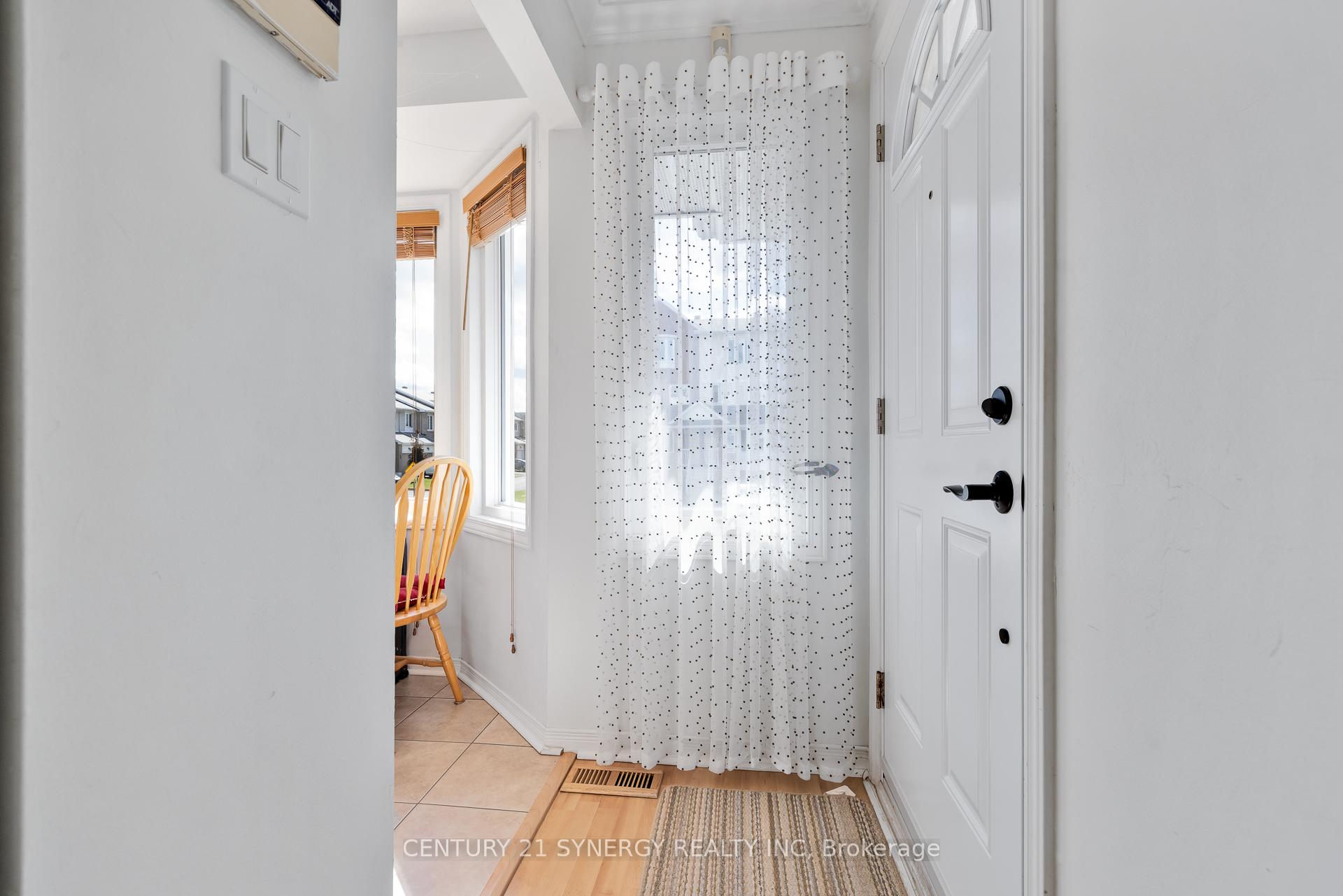 Photo 3 of 5988 Red Willow Drive, Ottawa, Chapel Hill — HOMEH