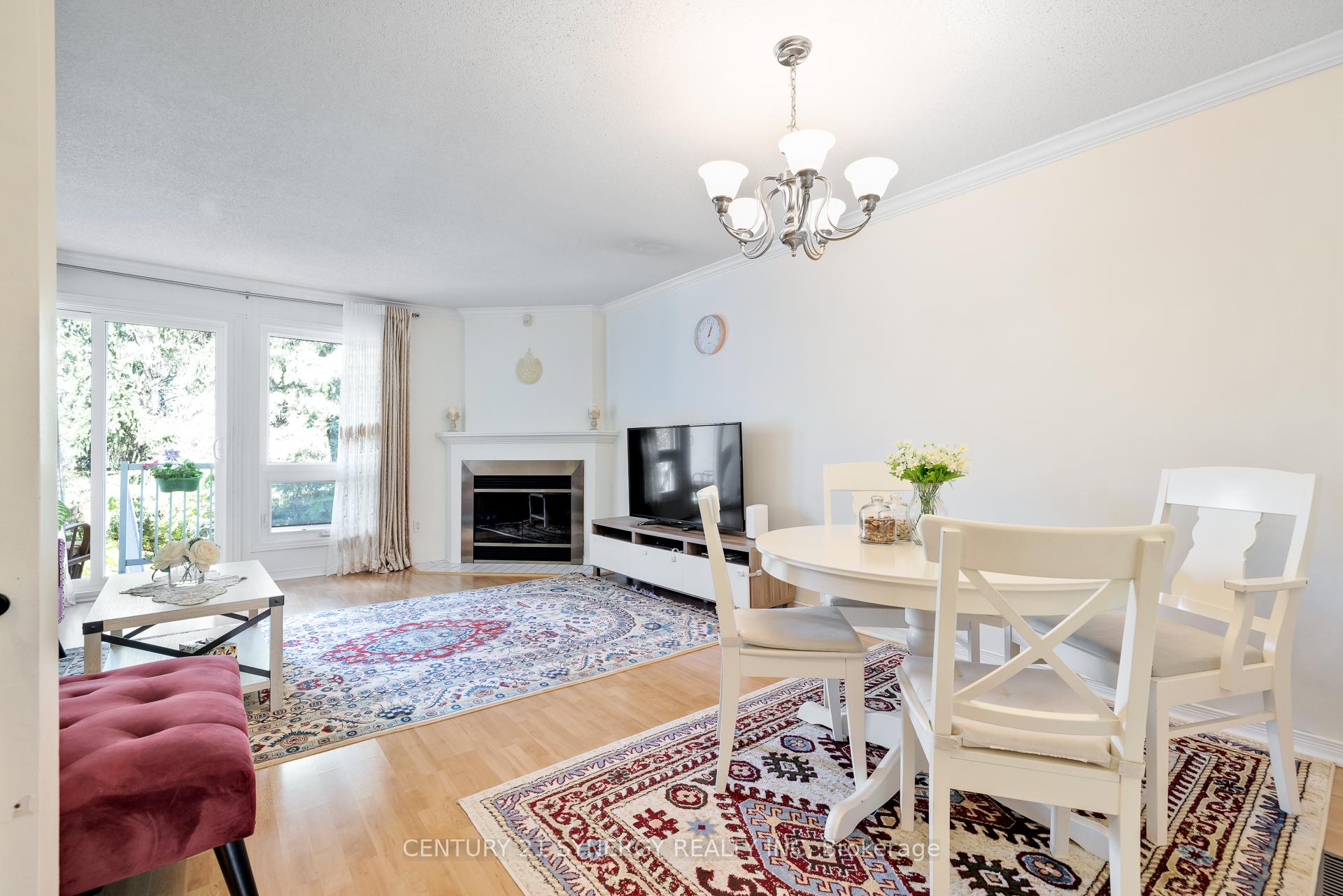 Photo 9 of 5988 Red Willow Drive, Ottawa, Chapel Hill — HOMEH