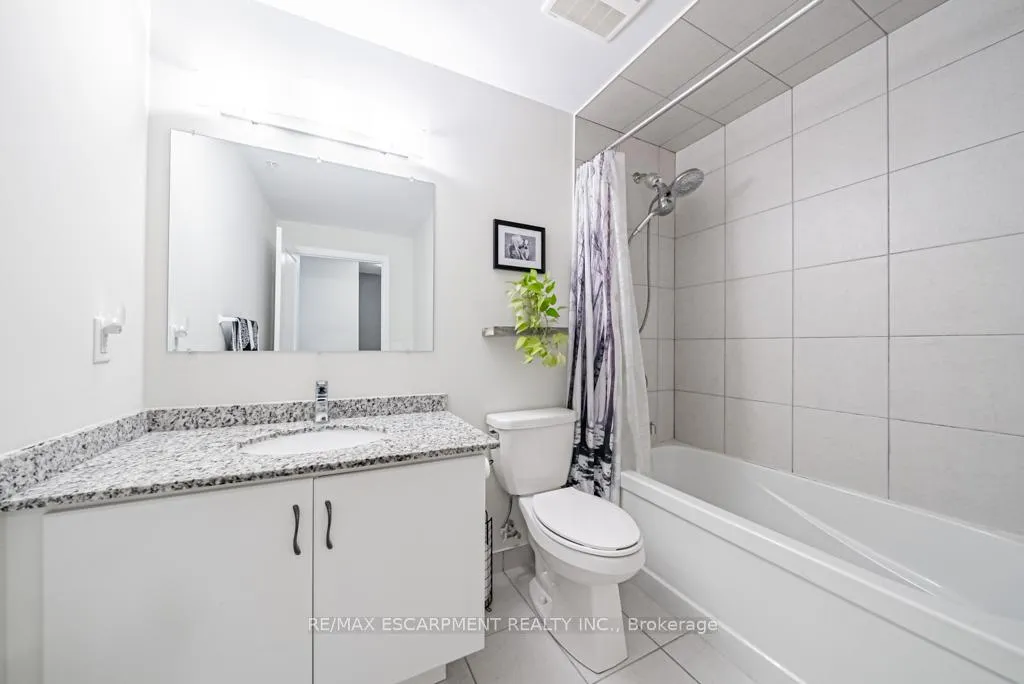 Photo 10 of Unit 118, 16 Concord Place, Grimsby, Grimsby Beach — HOMEH