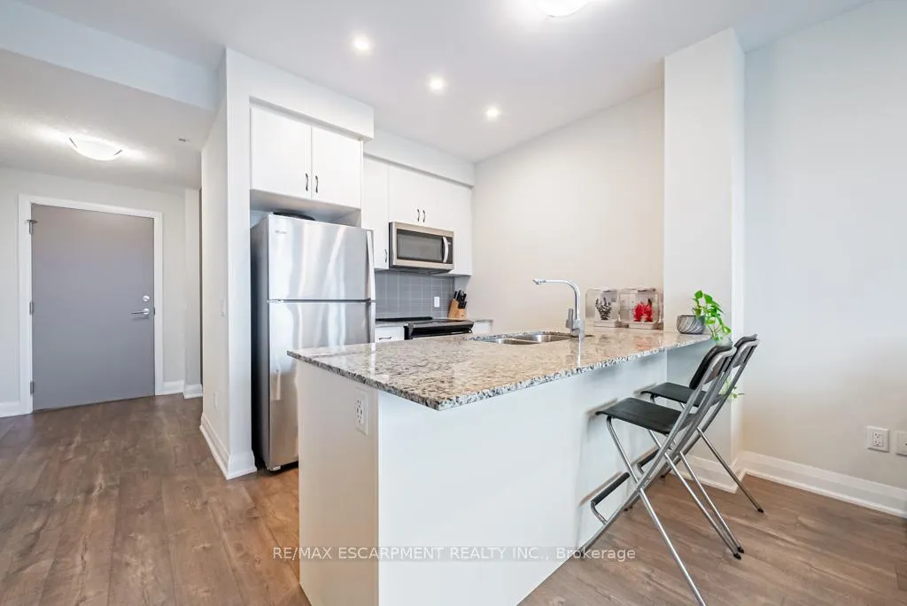 Photo 12 of Unit 118, 16 Concord Place, Grimsby, Grimsby Beach — HOMEH