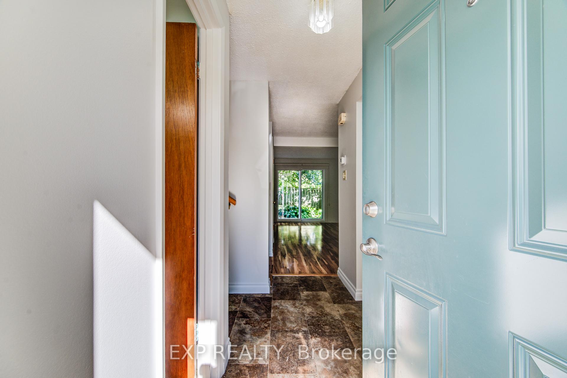 Photo 5 of Unit 22, 383 Edinburgh Road S, Guelph, Dovercliffe Park/Old University — HOMEH