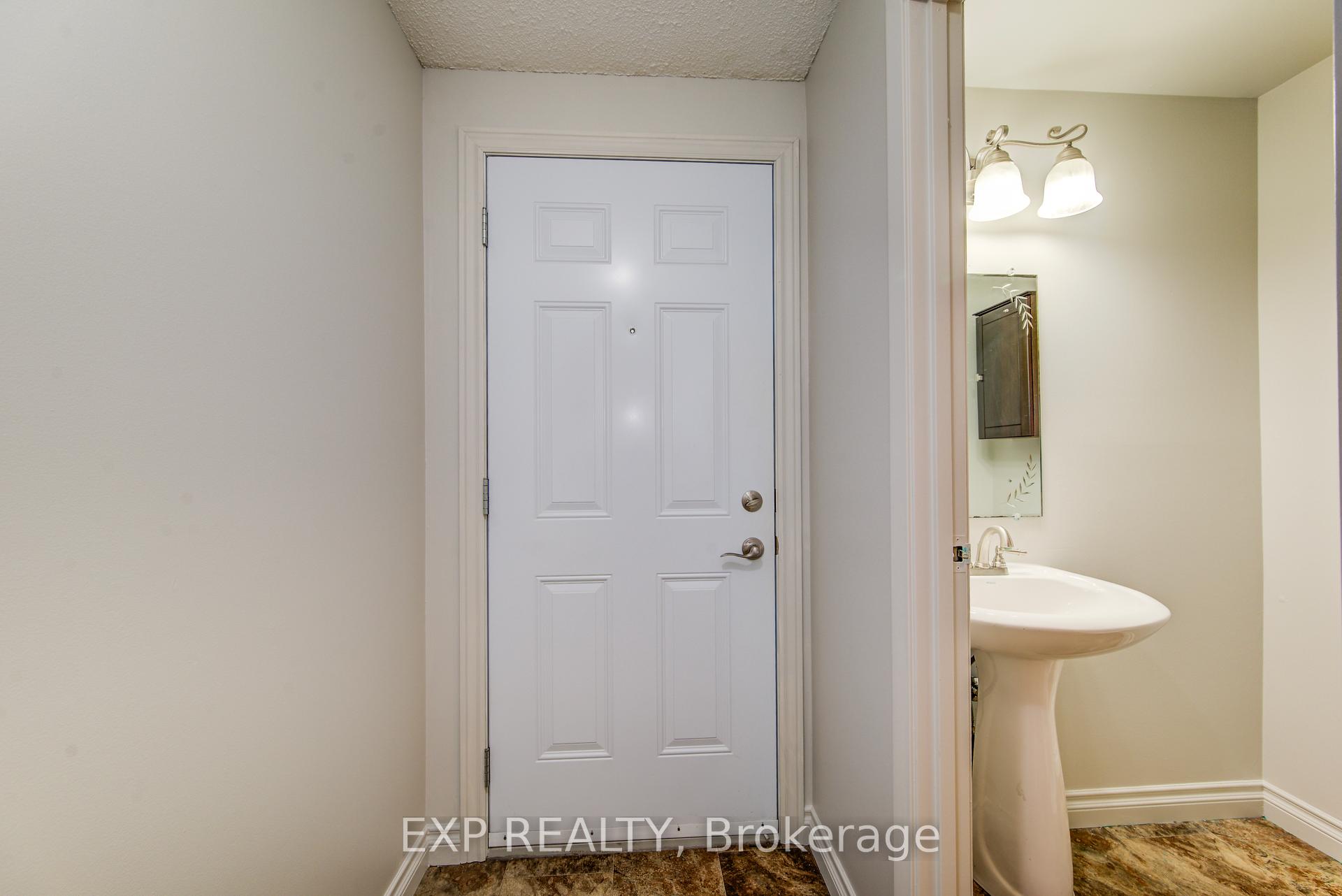 Photo 6 of Unit 22, 383 Edinburgh Road S, Guelph, Dovercliffe Park/Old University — HOMEH