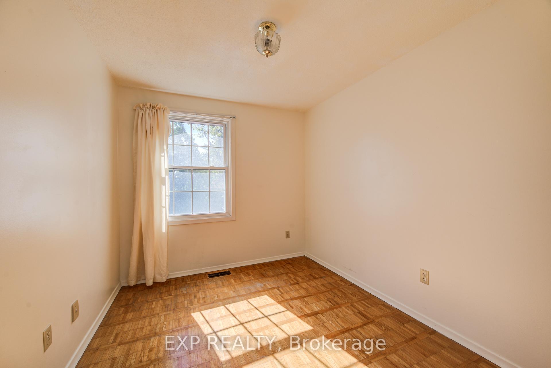 Photo 21 of Unit 22, 383 Edinburgh Road S, Guelph, Dovercliffe Park/Old University — HOMEH