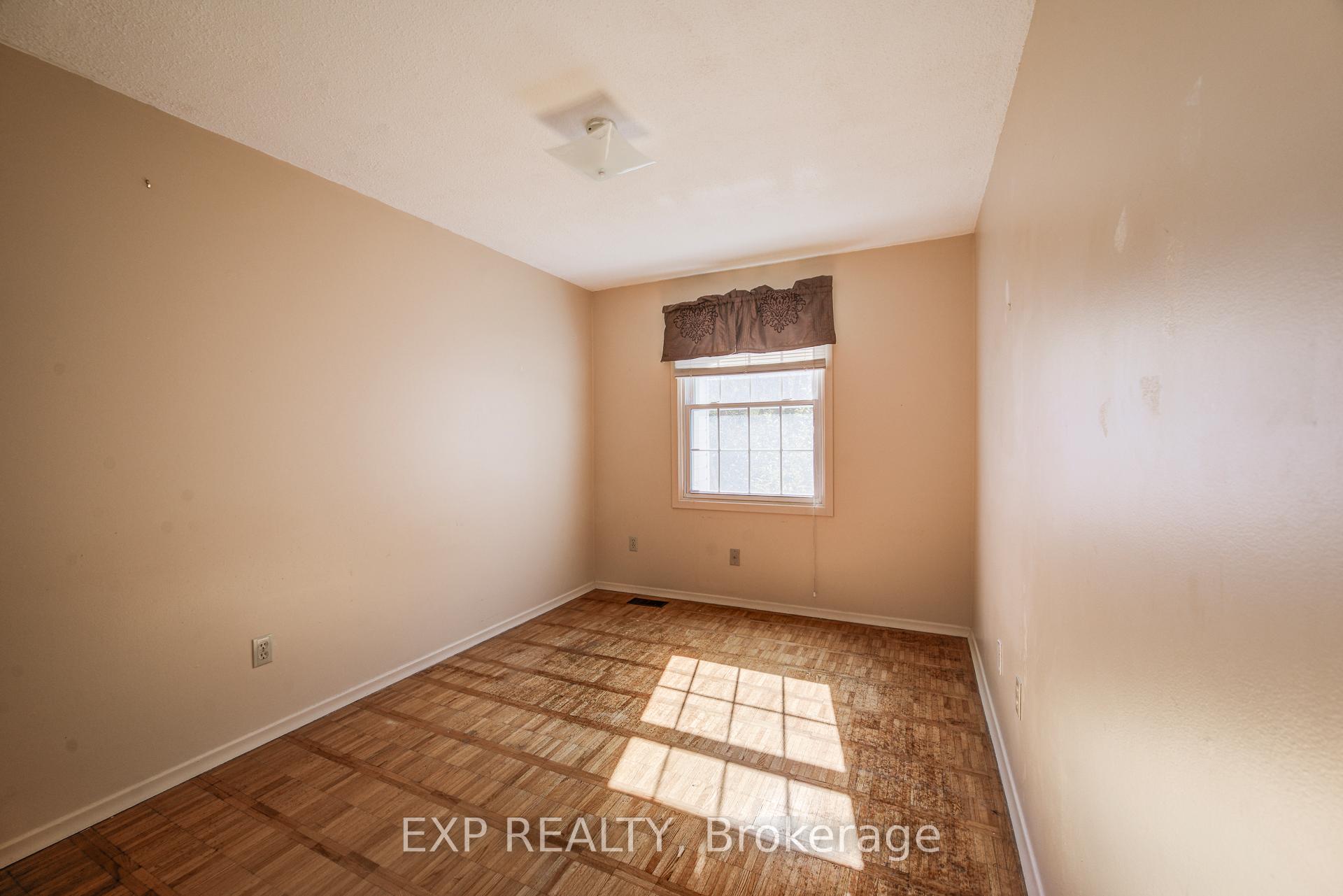 Photo 24 of Unit 22, 383 Edinburgh Road S, Guelph, Dovercliffe Park/Old University — HOMEH
