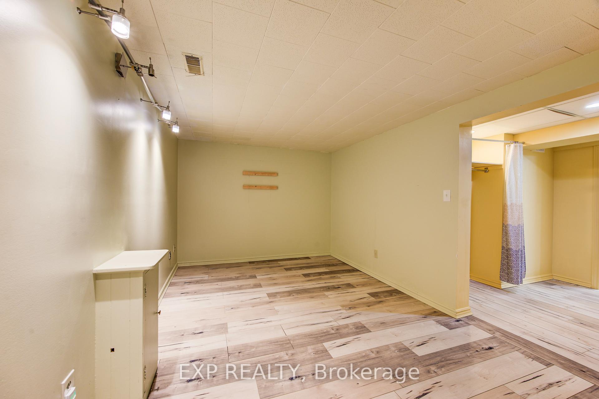 Photo 38 of Unit 22, 383 Edinburgh Road S, Guelph, Dovercliffe Park/Old University — HOMEH