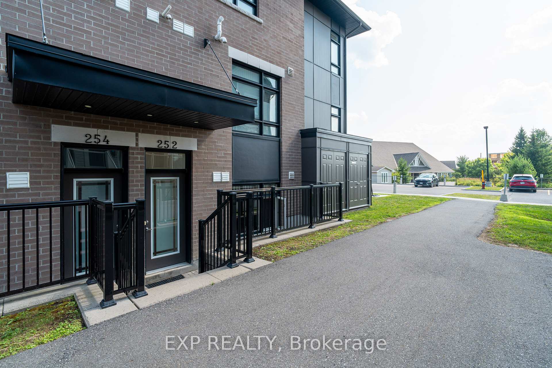 Photo 63 of 252 Big Sky Private, Ottawa, Leitrim — HOMEH