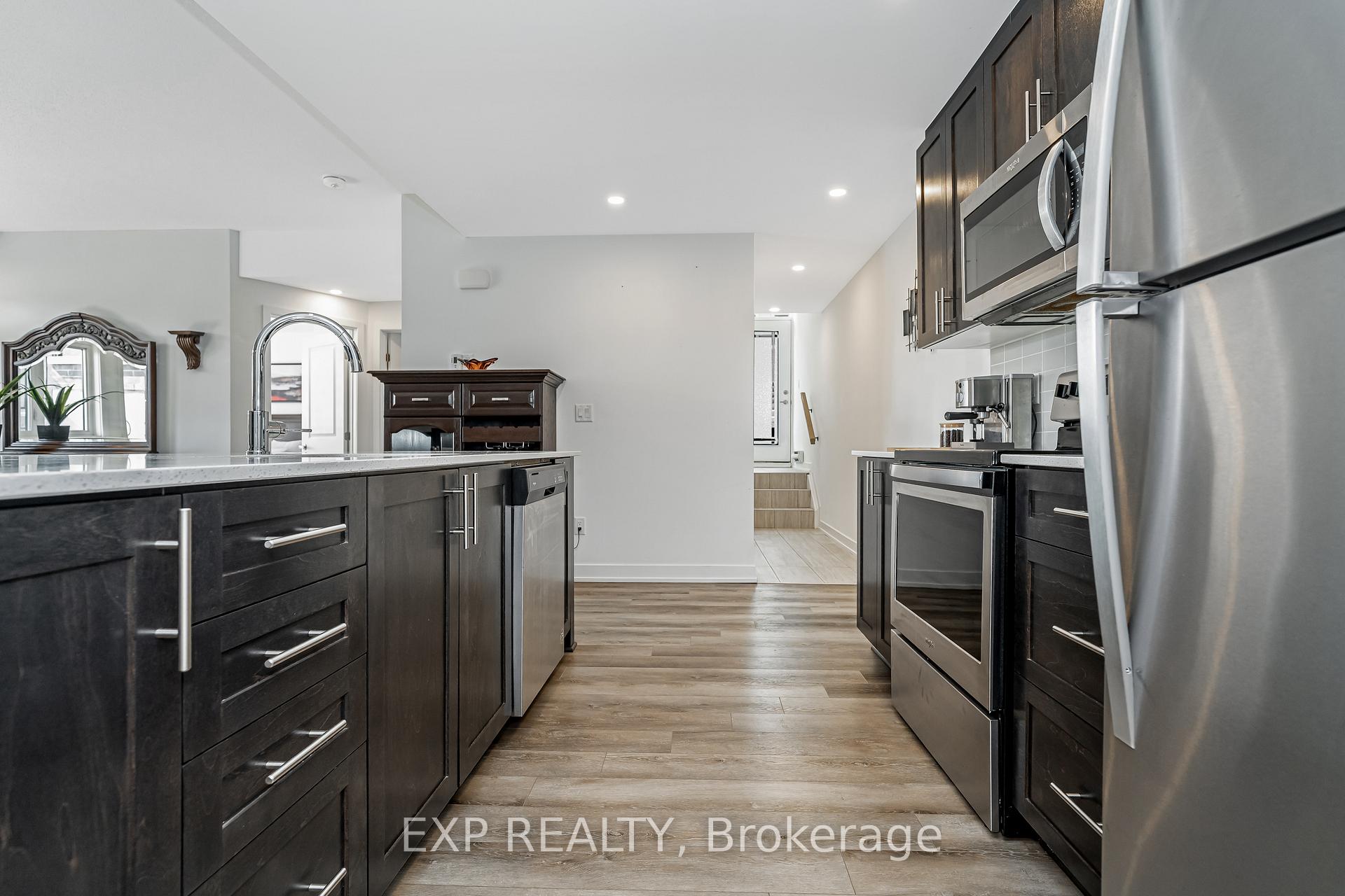 Photo 6 of 252 Big Sky Private, Ottawa, Leitrim — HOMEH