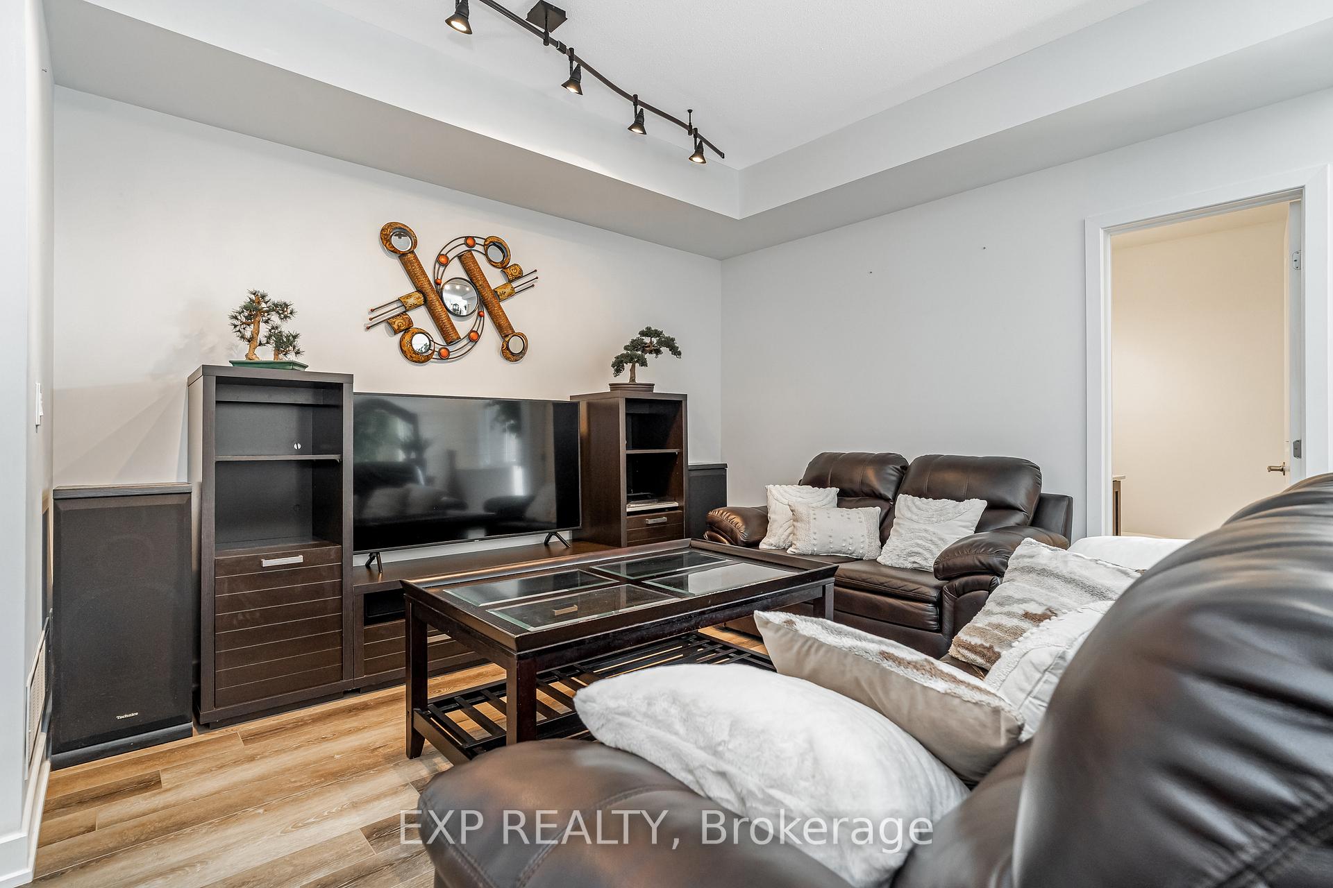 Photo 11 of 252 Big Sky Private, Ottawa, Leitrim — HOMEH