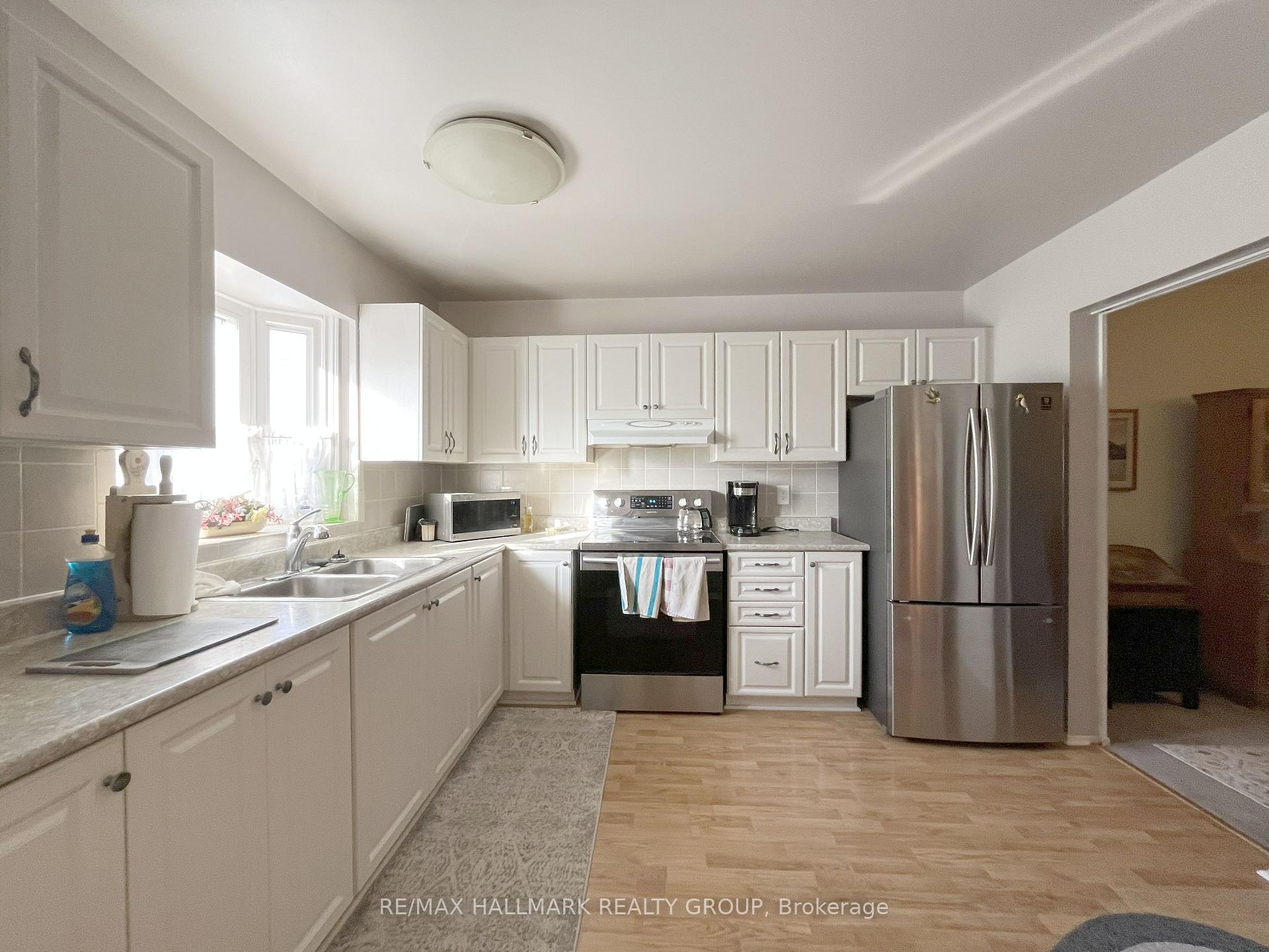 Photo 5 of 3 Lightfoot Place, Ottawa, Kanata - Katimavik — HOMEH