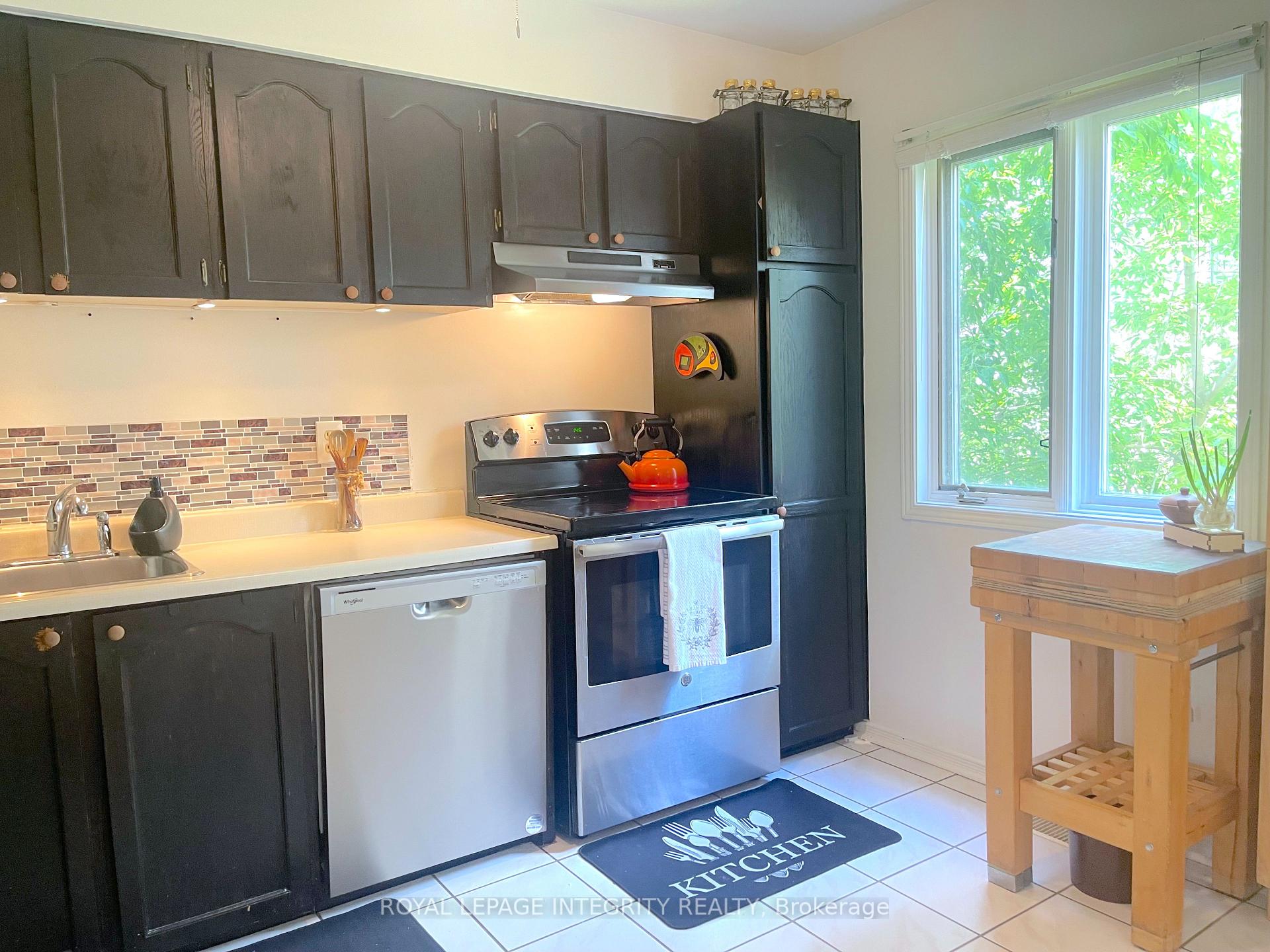 Photo 15 of 1471 Bryson Lane, Ottawa, Sawmill Creek/Timbermill — HOMEH