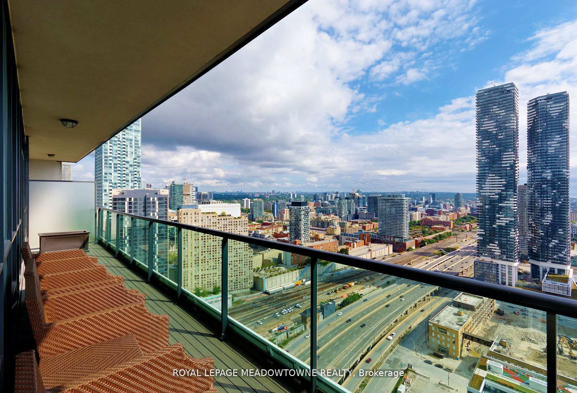 Photo 8 of Unit PH 4006, 16 Yonge Street, Toronto, Waterfront Communities — HOMEH