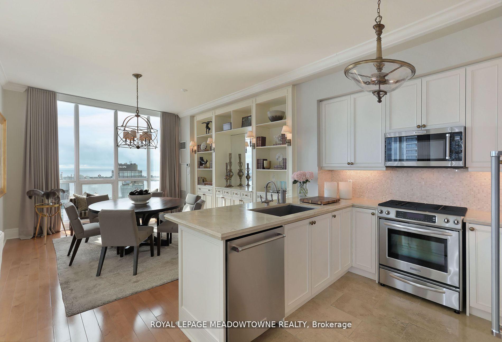 Photo 12 of Unit PH 4006, 16 Yonge Street, Toronto, Waterfront Communities — HOMEH