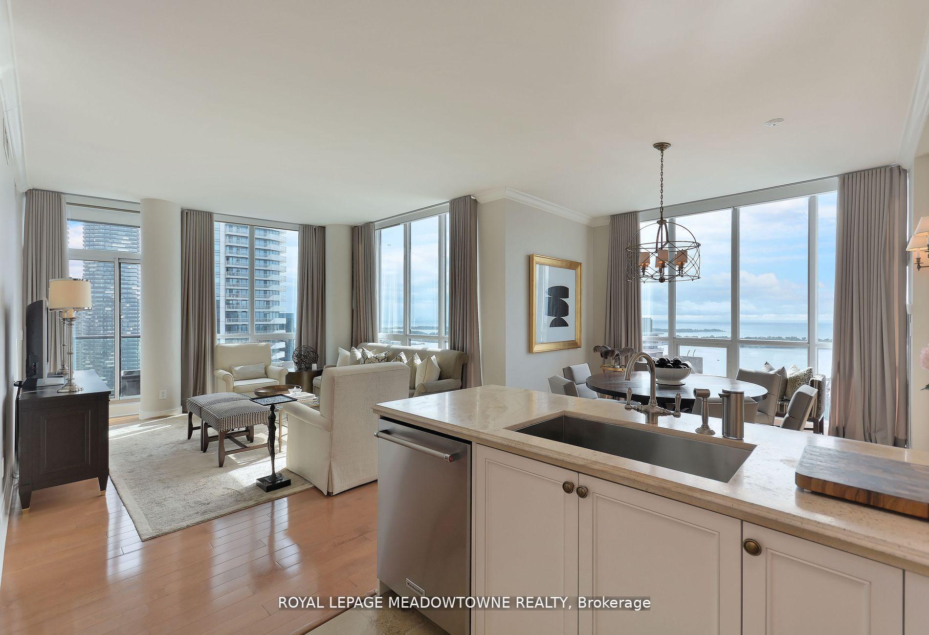 Photo 14 of Unit PH 4006, 16 Yonge Street, Toronto, Waterfront Communities — HOMEH