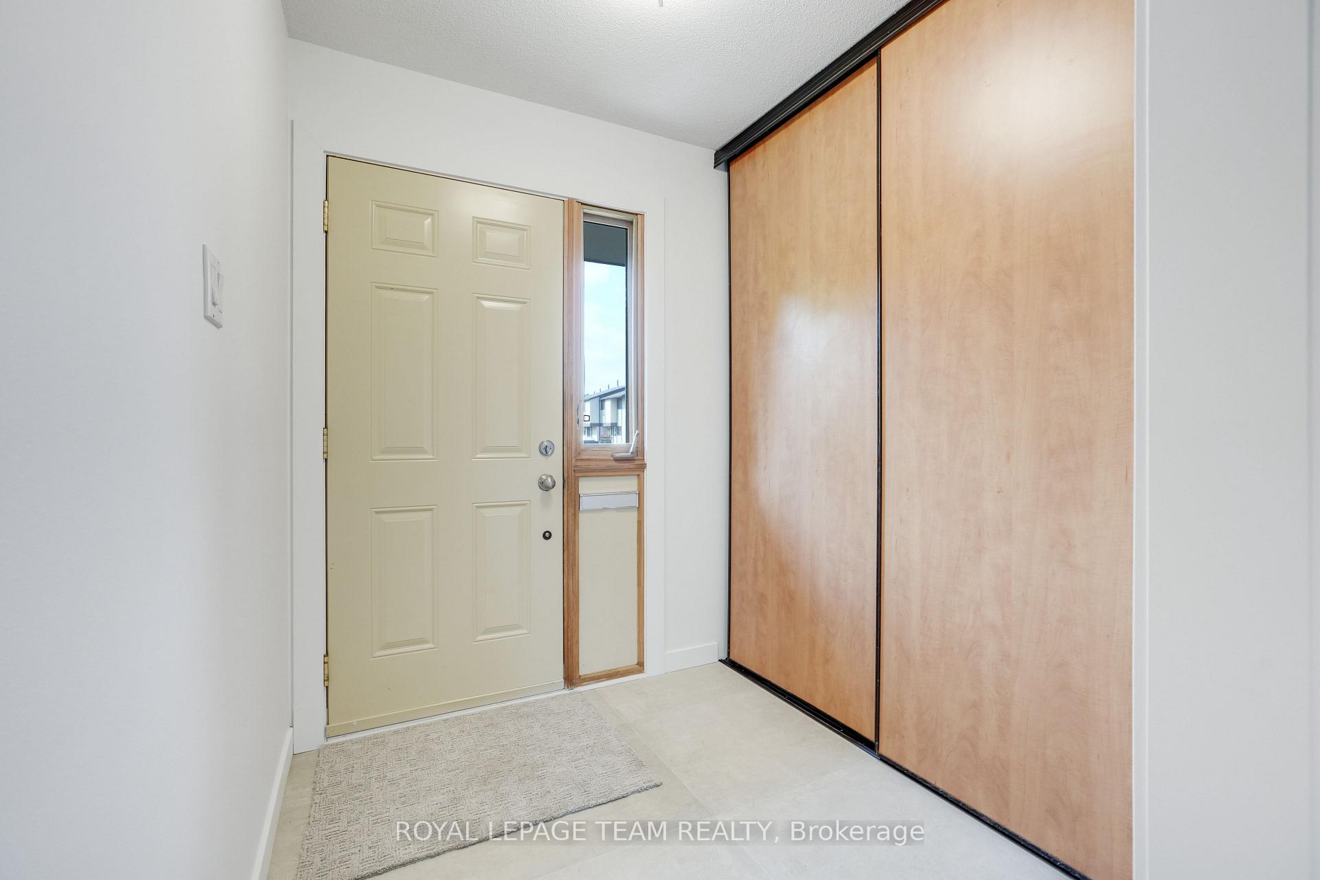 Photo 5 of 1787 Meadowbrook Road, Ottawa, Pineview — HOMEH