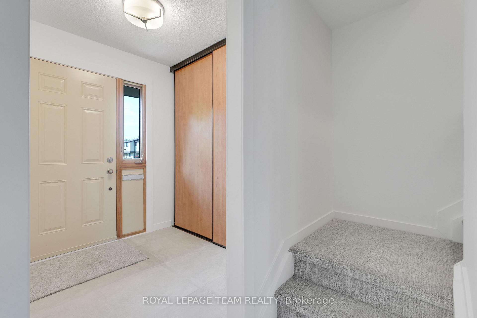 Photo 6 of 1787 Meadowbrook Road, Ottawa, Pineview — HOMEH