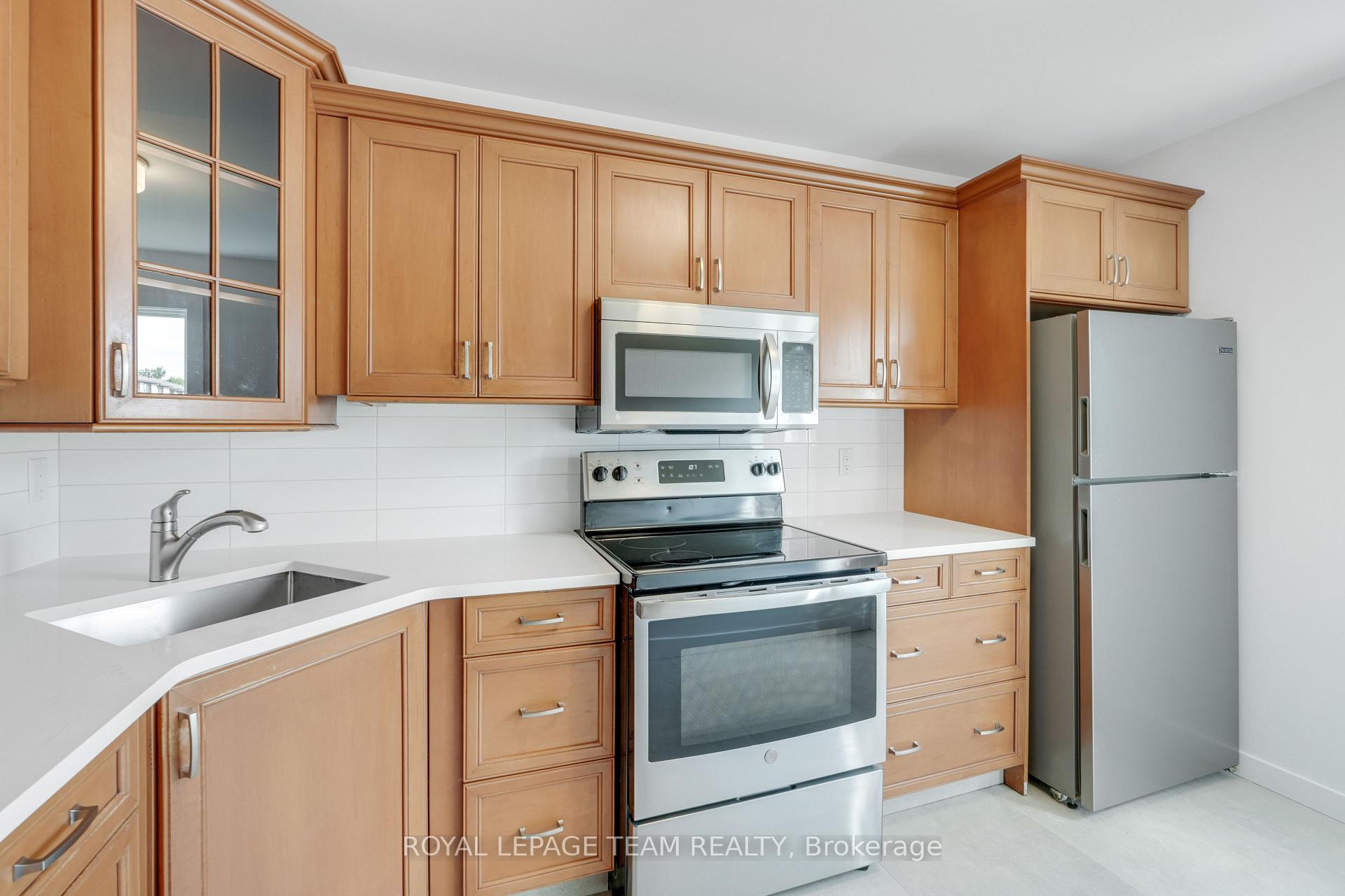 Photo 11 of 1787 Meadowbrook Road, Ottawa, Pineview — HOMEH