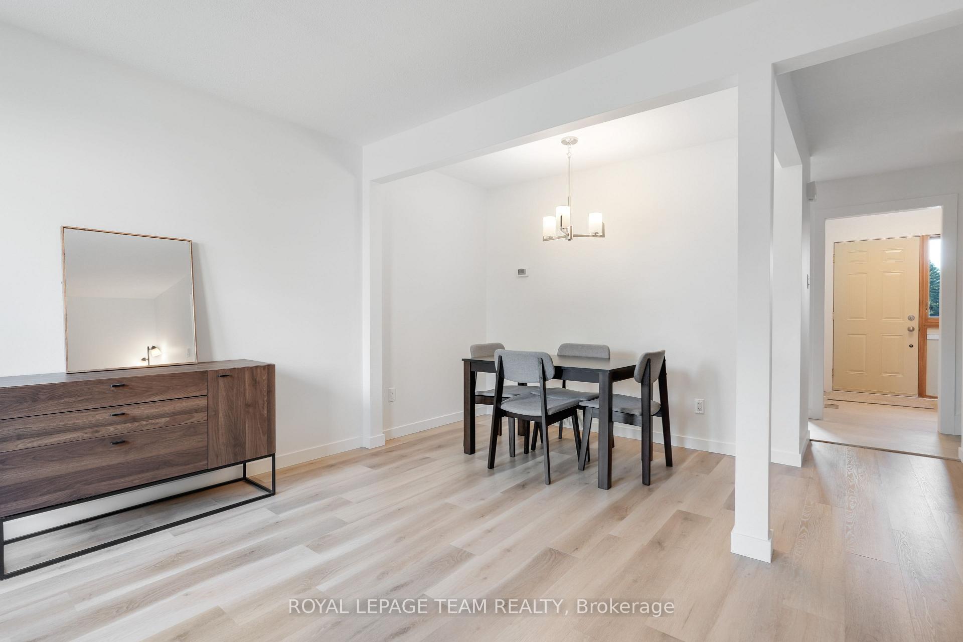 Photo 16 of 1787 Meadowbrook Road, Ottawa, Pineview — HOMEH