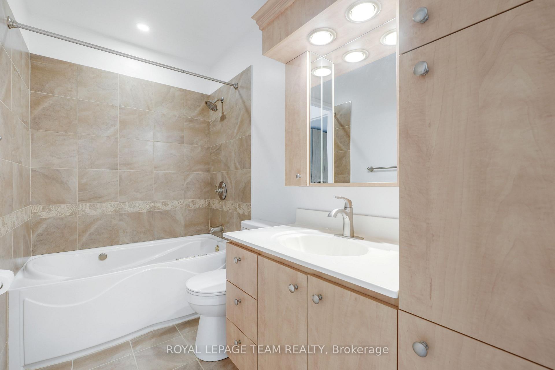 Photo 24 of 1787 Meadowbrook Road, Ottawa, Pineview — HOMEH