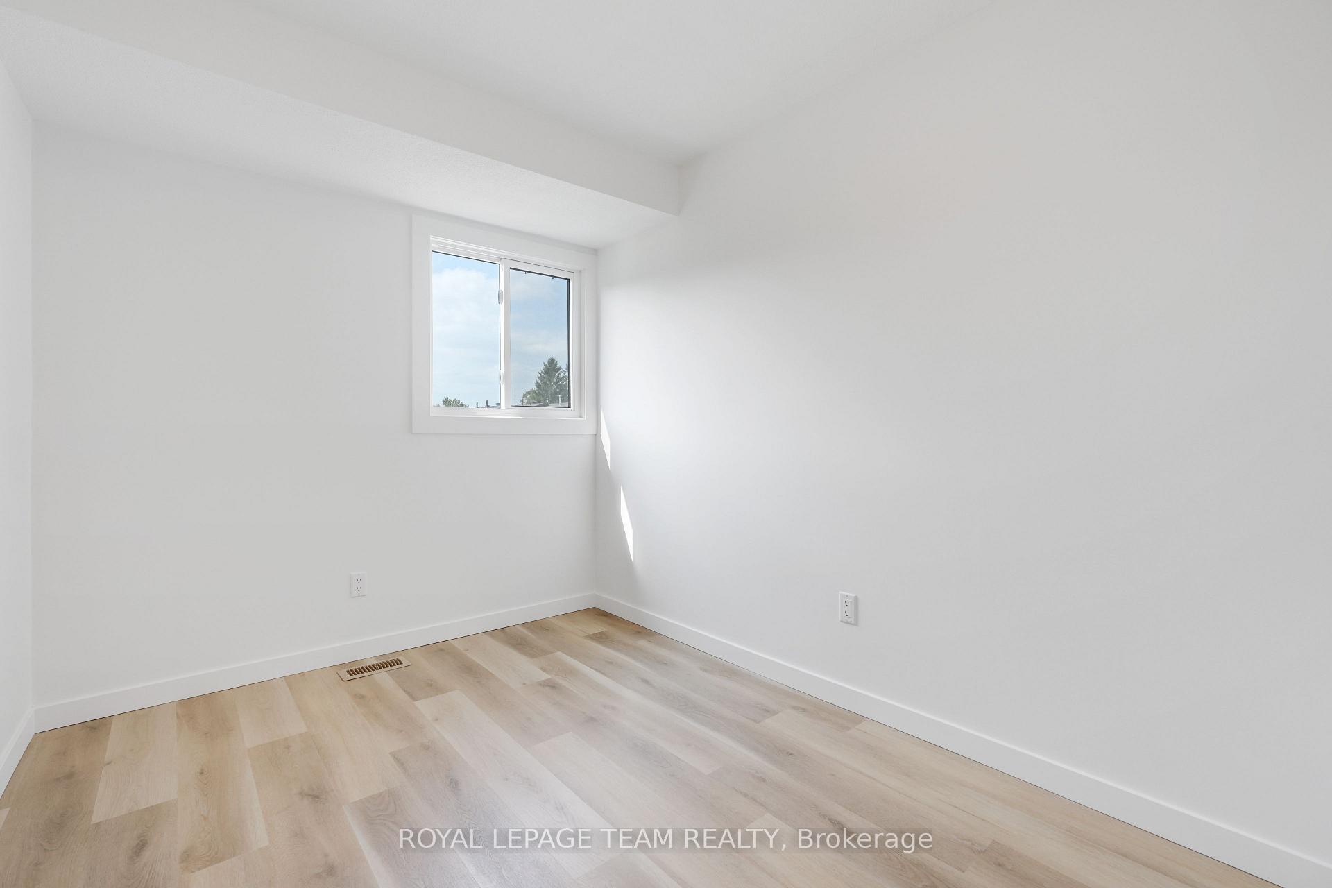 Photo 28 of 1787 Meadowbrook Road, Ottawa, Pineview — HOMEH