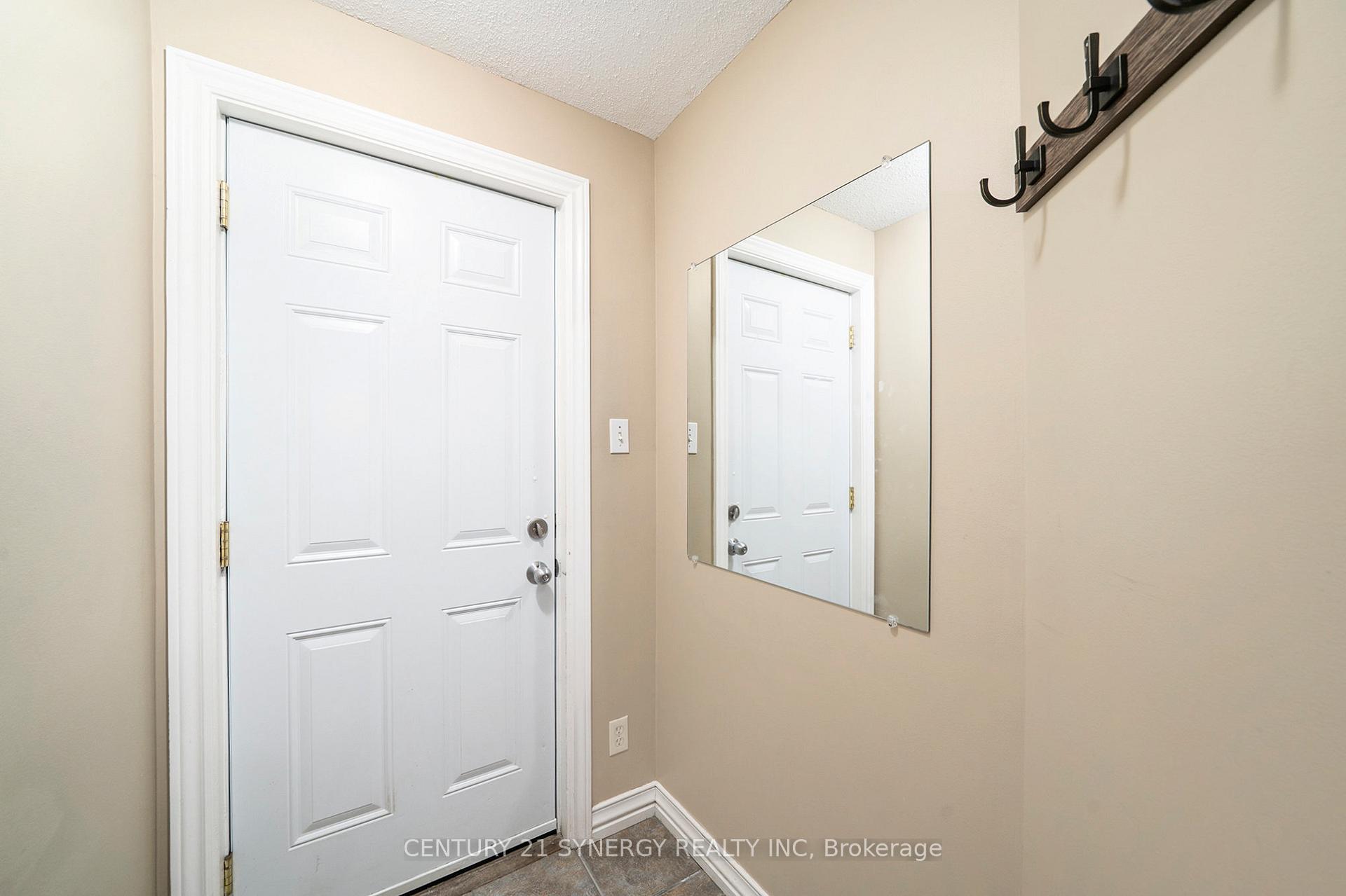 Photo 4 of Unit B, 6846 Jeanne Darc Boulevard, Ottawa, Convent Glen North — HOMEH