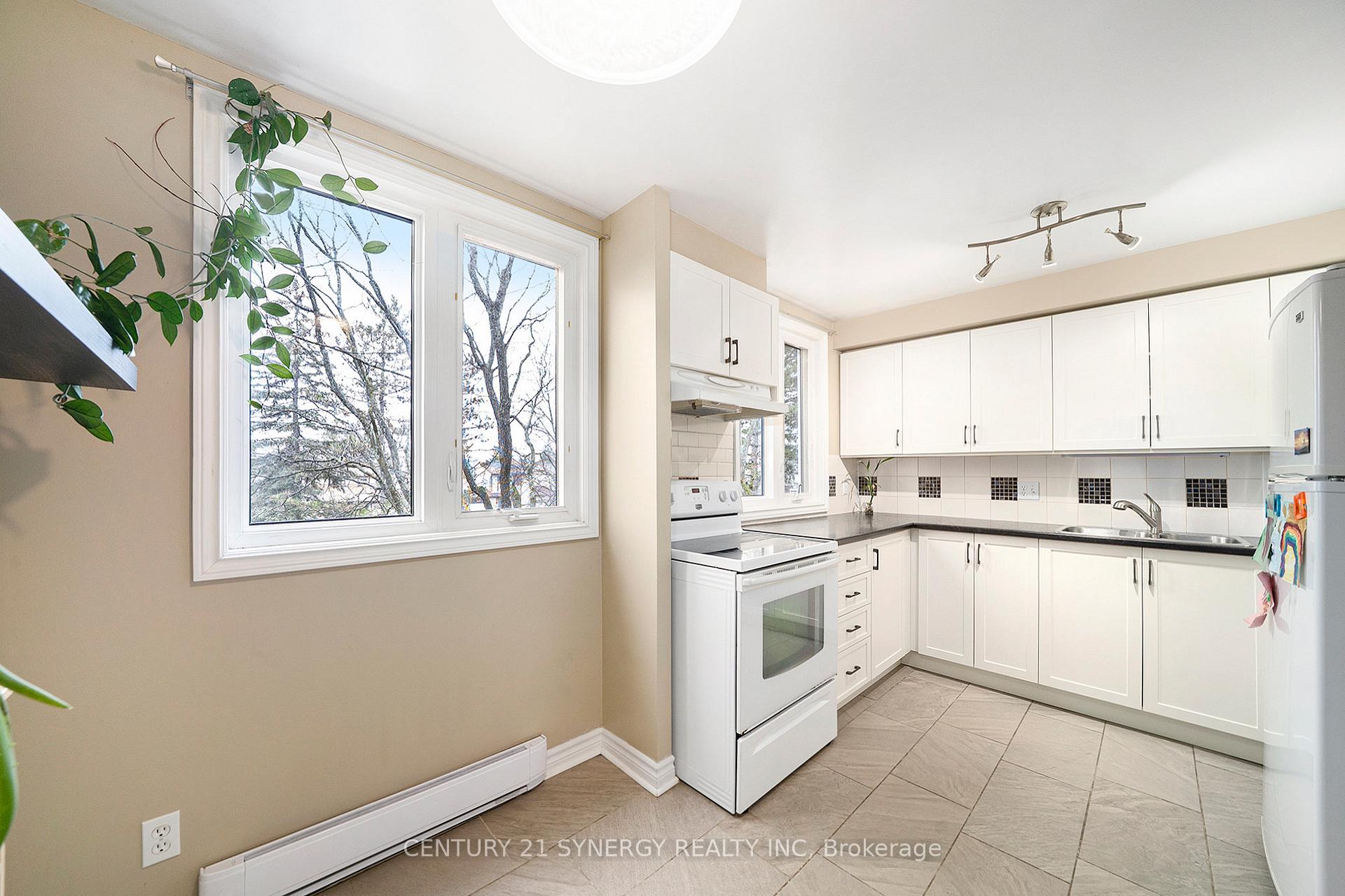 Photo 11 of Unit B, 6846 Jeanne Darc Boulevard, Ottawa, Convent Glen North — HOMEH