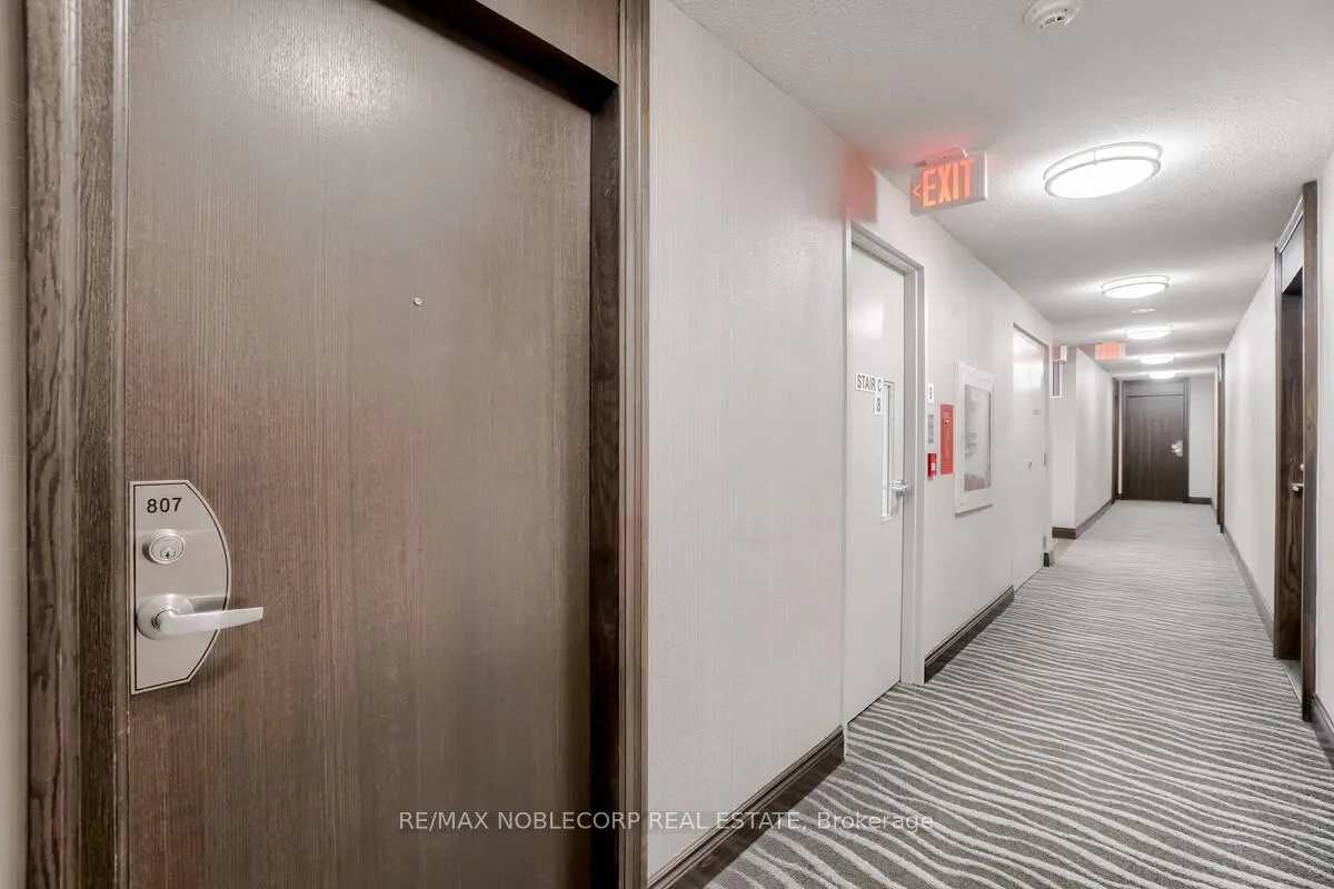 Photo 2 of Unit 807, 19 Grand Trunk Crescent, Toronto, Waterfront Communities — HOMEH