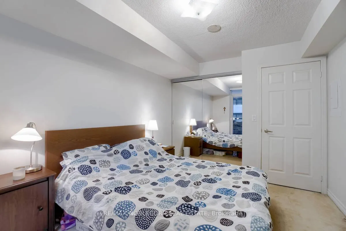 Photo 10 of Unit 807, 19 Grand Trunk Crescent, Toronto, Waterfront Communities — HOMEH