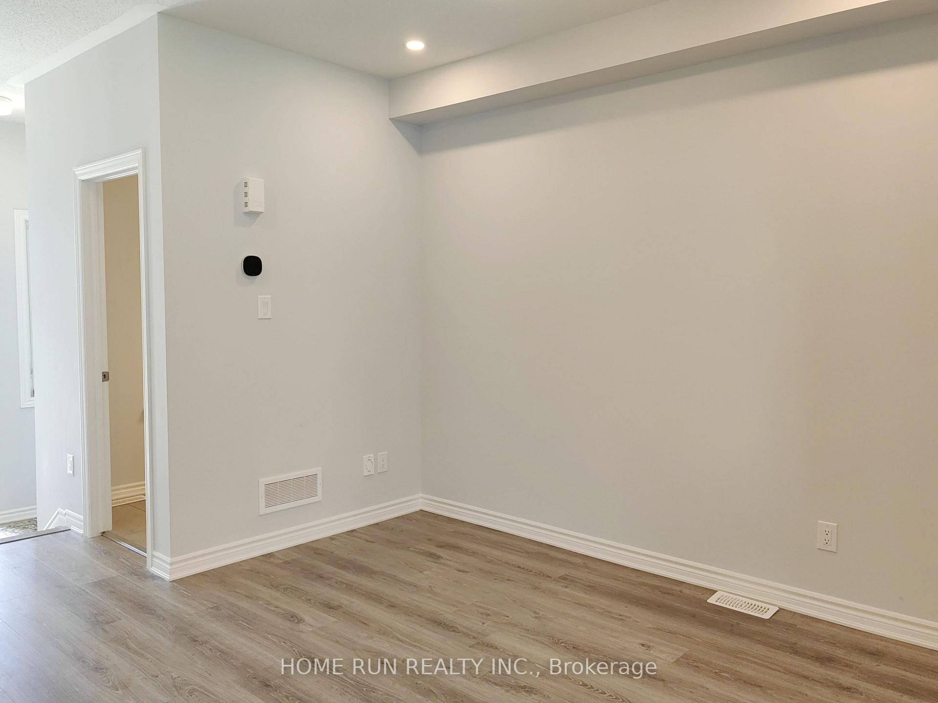 Photo 15 of 58 Lentago Avenue, Ottawa, Barrhaven - Half Moon Bay — HOMEH