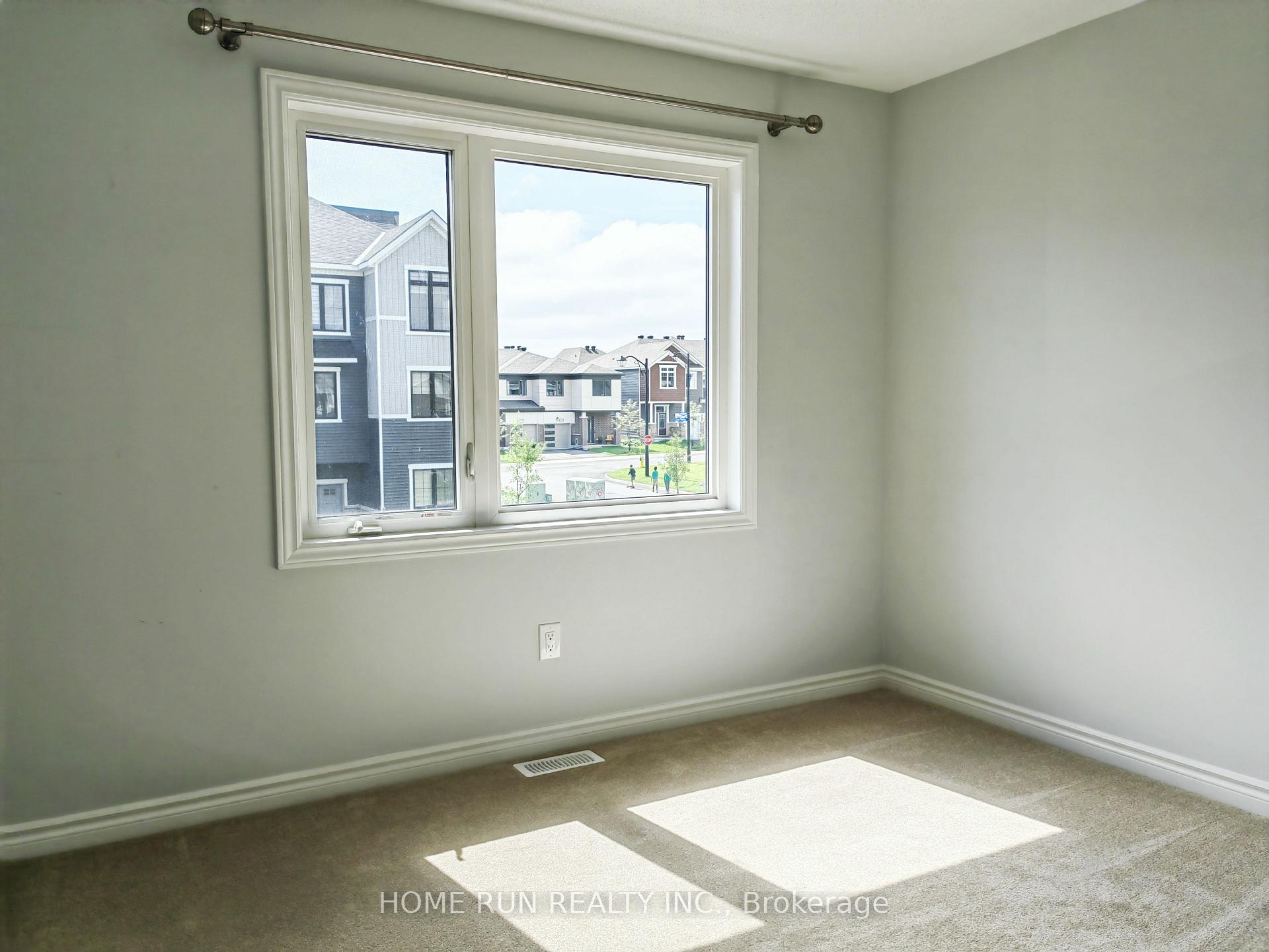 Photo 27 of 58 Lentago Avenue, Ottawa, Barrhaven - Half Moon Bay — HOMEH