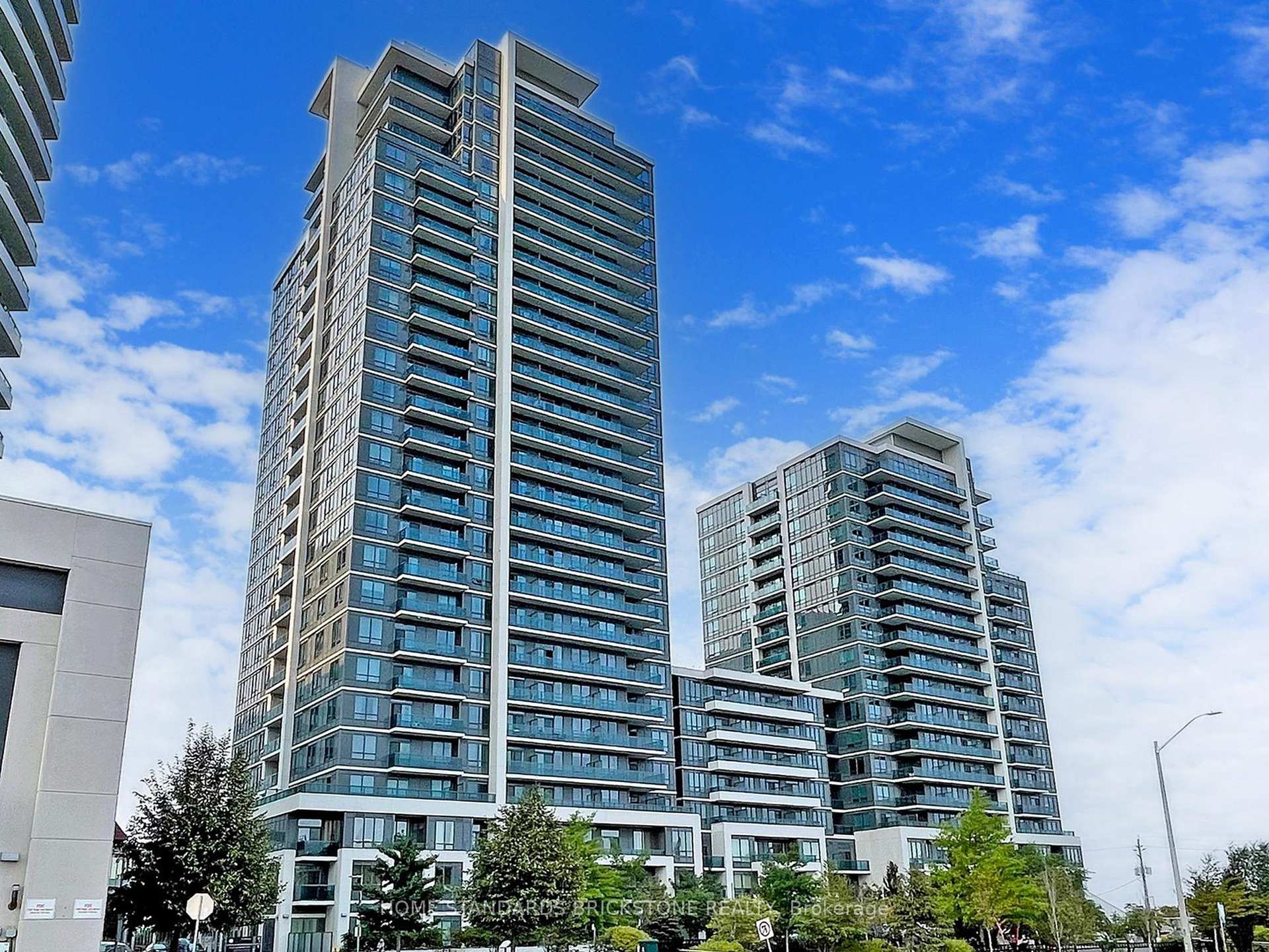 Photo 1 of Unit 712, 7167 Yonge Street, Markham, Grandview — HOMEH