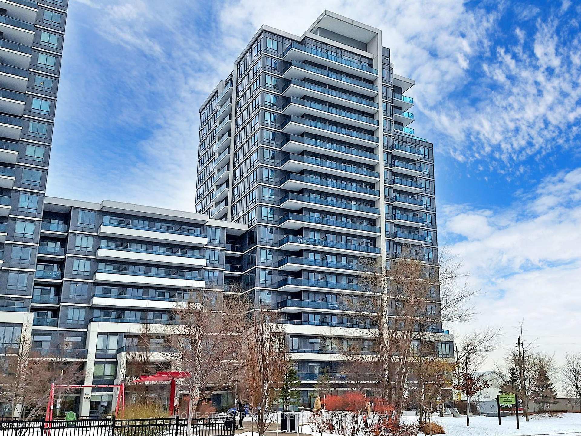Photo 2 of Unit 712, 7167 Yonge Street, Markham, Grandview — HOMEH