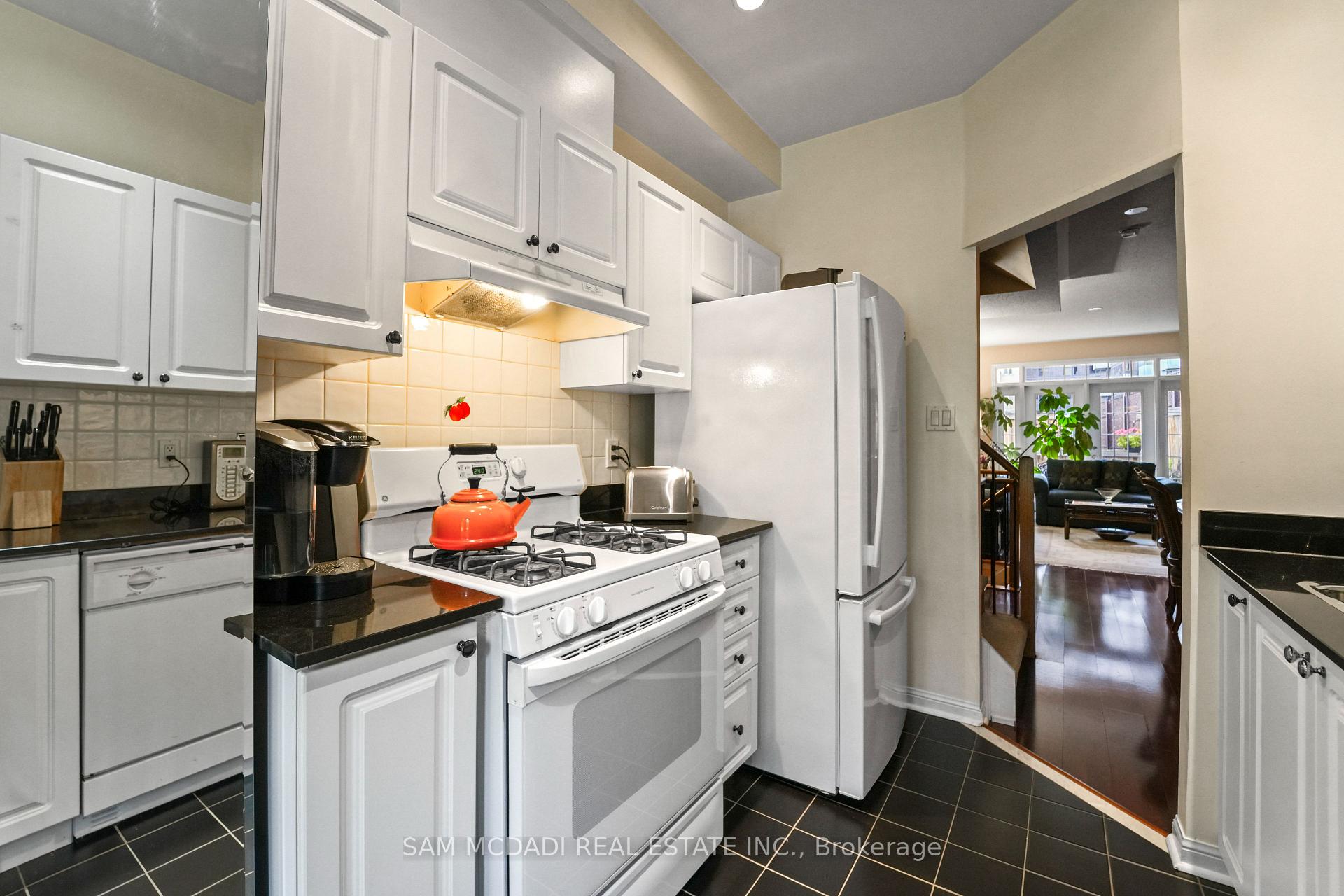 Photo 4 of Unit 49, 29 Niagara Street, Toronto, Waterfront Communities — HOMEH