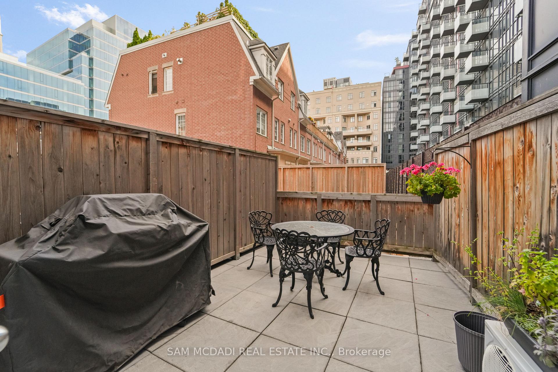 Photo 8 of Unit 49, 29 Niagara Street, Toronto, Waterfront Communities — HOMEH