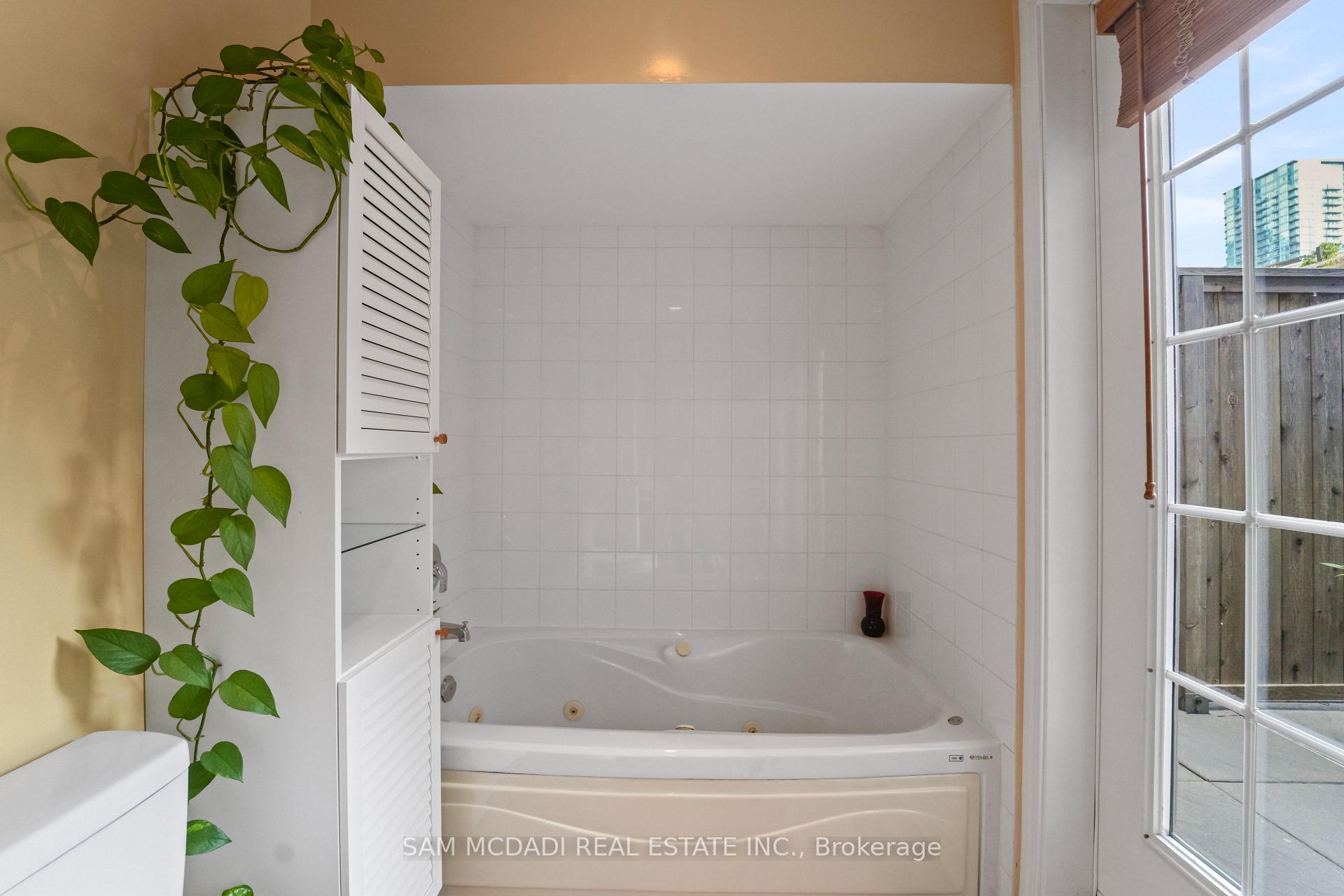 Photo 23 of Unit 49, 29 Niagara Street, Toronto, Waterfront Communities — HOMEH