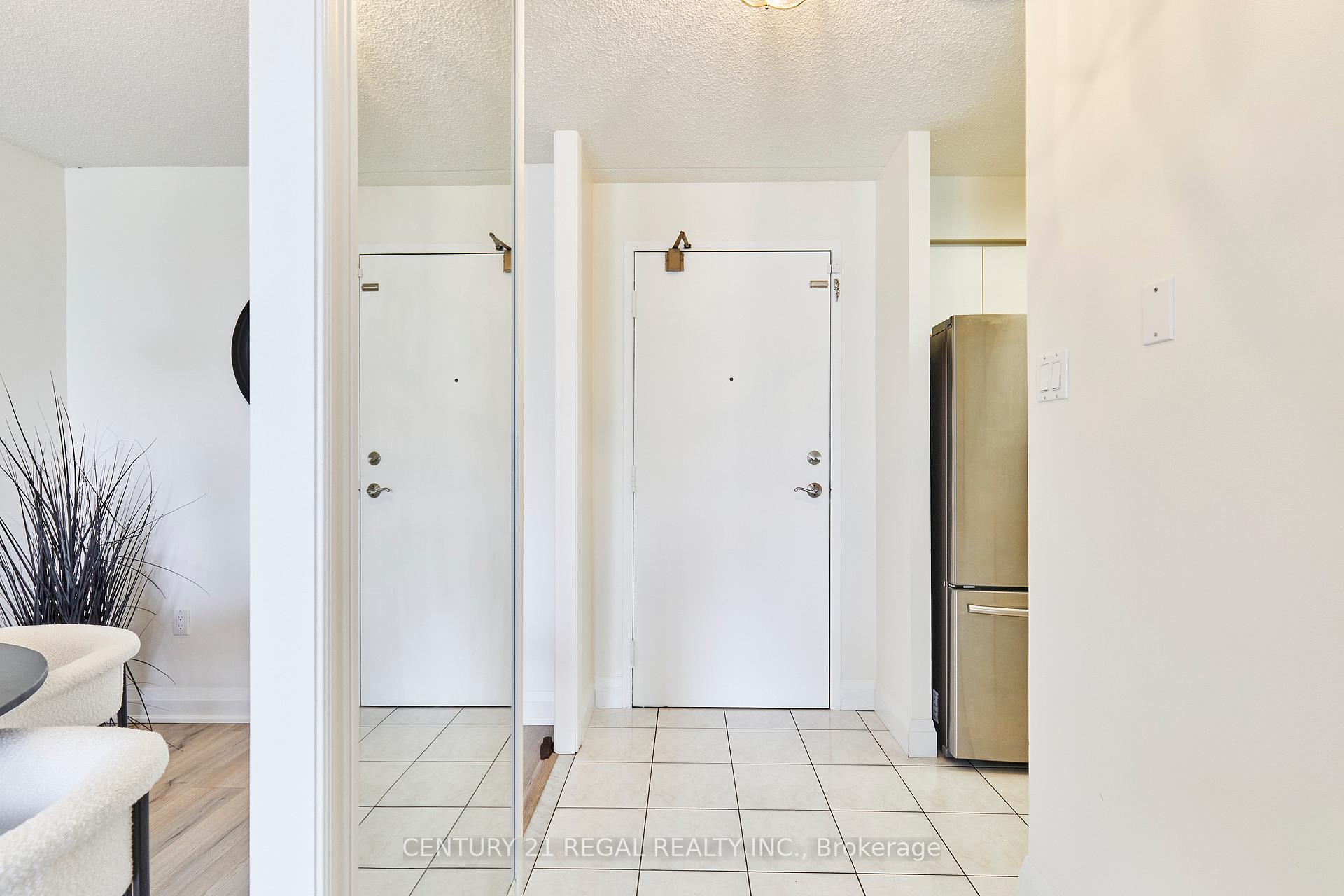 Photo 4 of Unit 408, 1535 Diefenbaker Court, Pickering, Town Centre — HOMEH