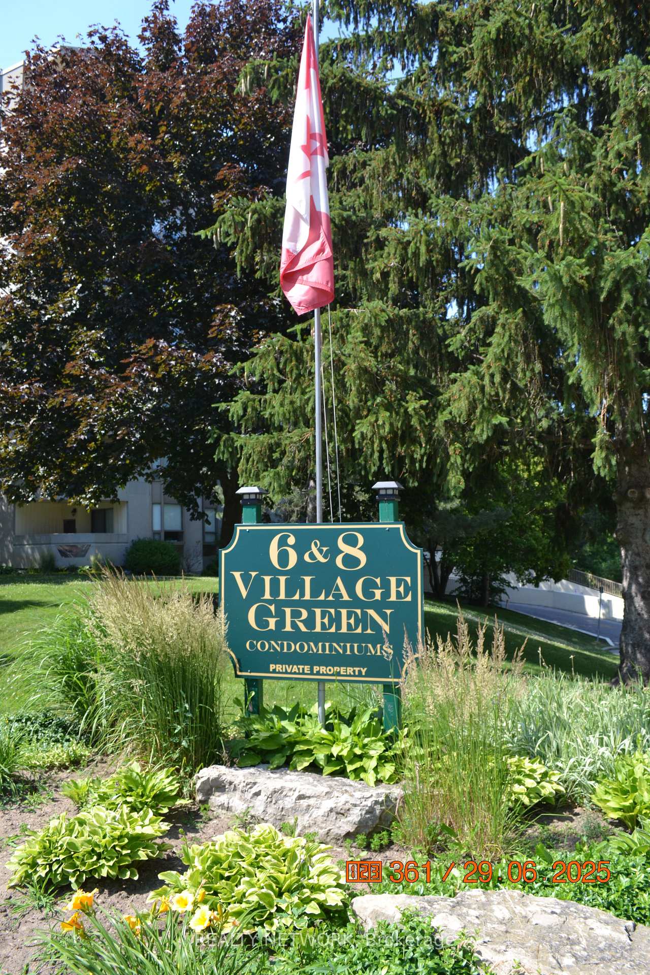 Photo 4 of Unit 811, 8 Village Green Boulevard, Hamilton, Stoney Creek — HOMEH