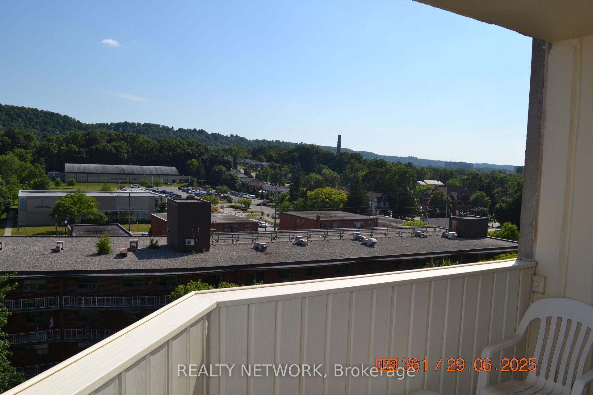 Photo 9 of Unit 811, 8 Village Green Boulevard, Hamilton, Stoney Creek — HOMEH