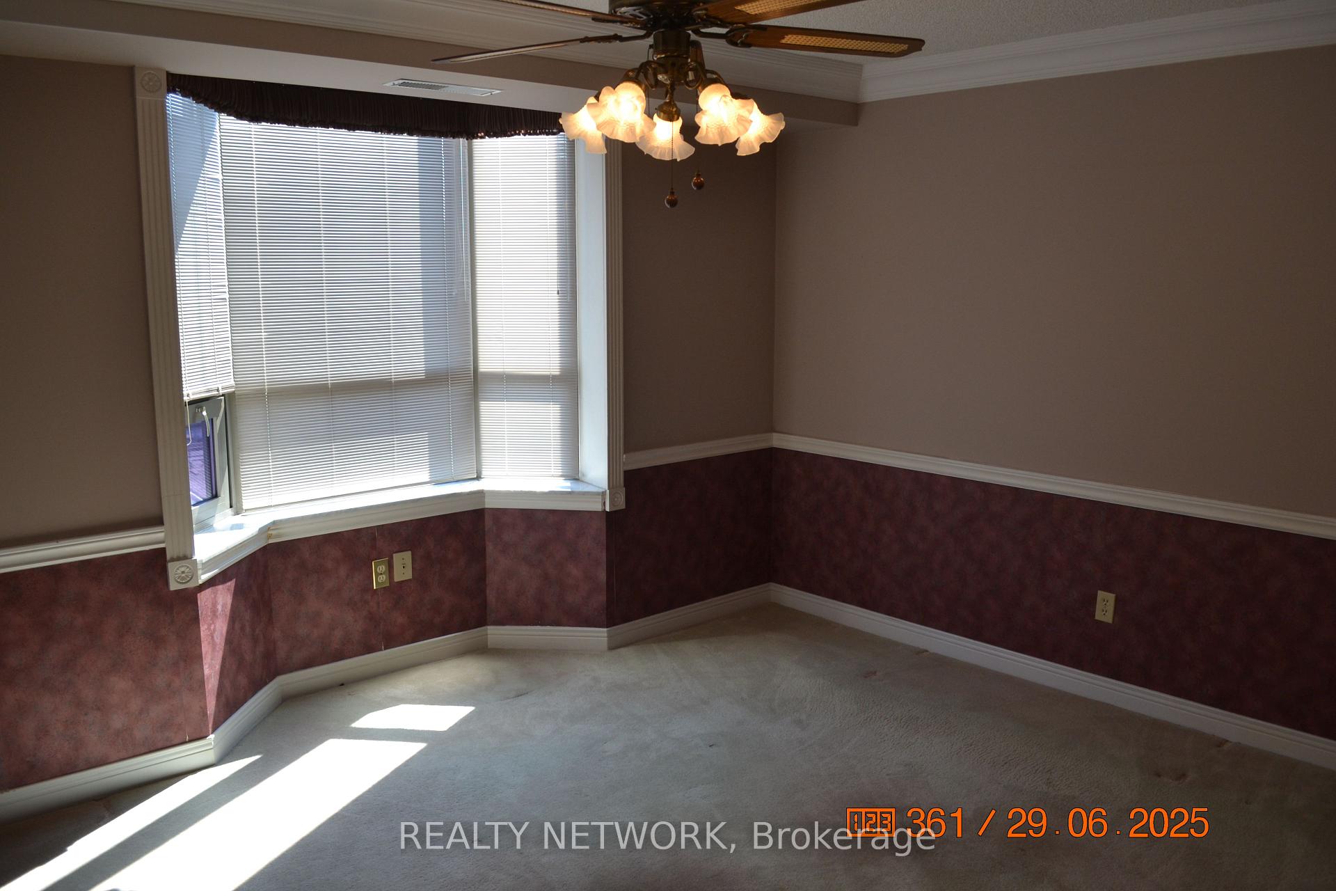 Photo 15 of Unit 811, 8 Village Green Boulevard, Hamilton, Stoney Creek — HOMEH