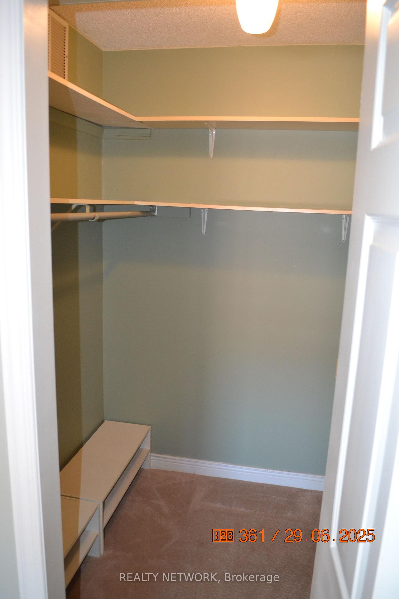 Photo 18 of Unit 811, 8 Village Green Boulevard, Hamilton, Stoney Creek — HOMEH