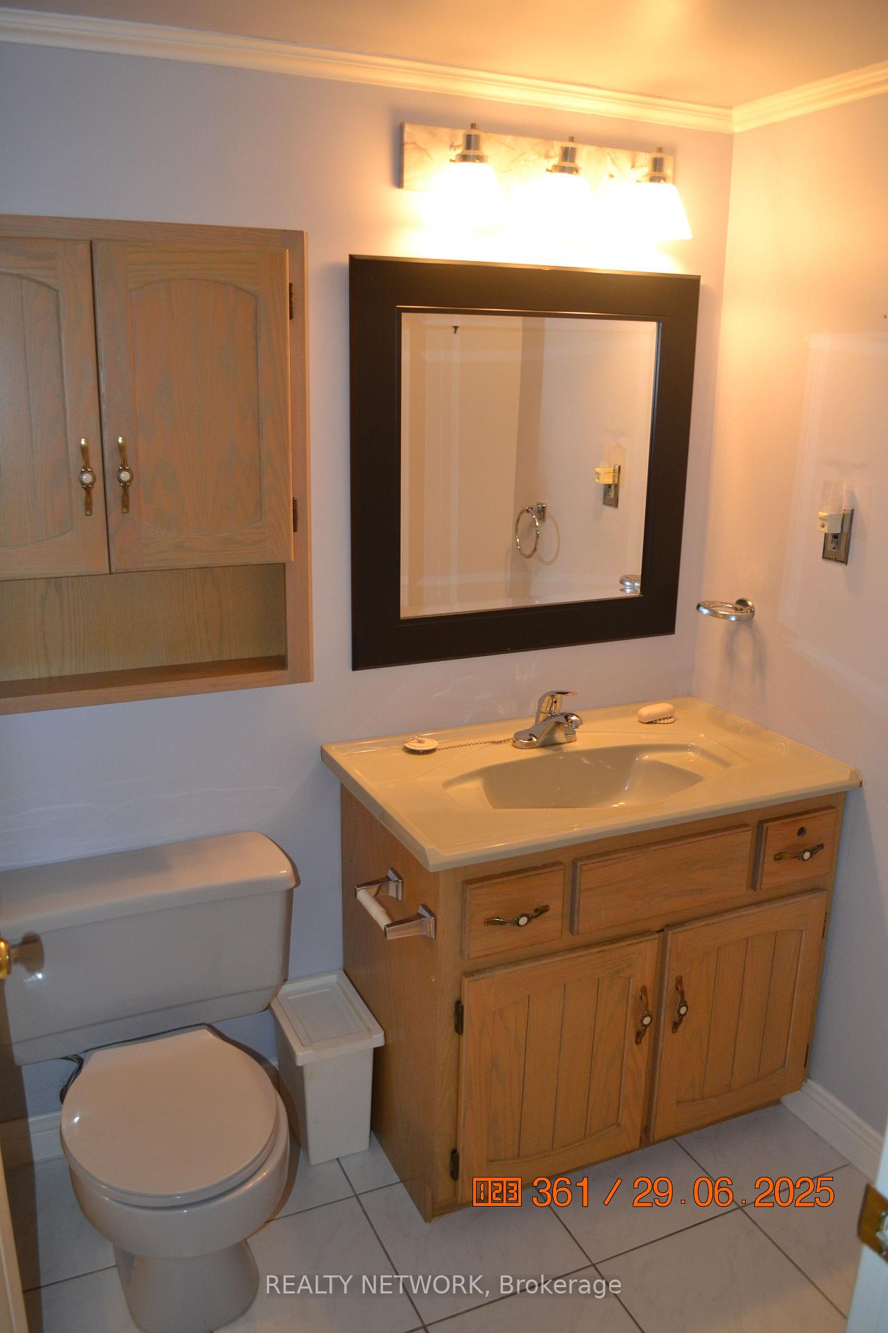 Photo 21 of Unit 811, 8 Village Green Boulevard, Hamilton, Stoney Creek — HOMEH