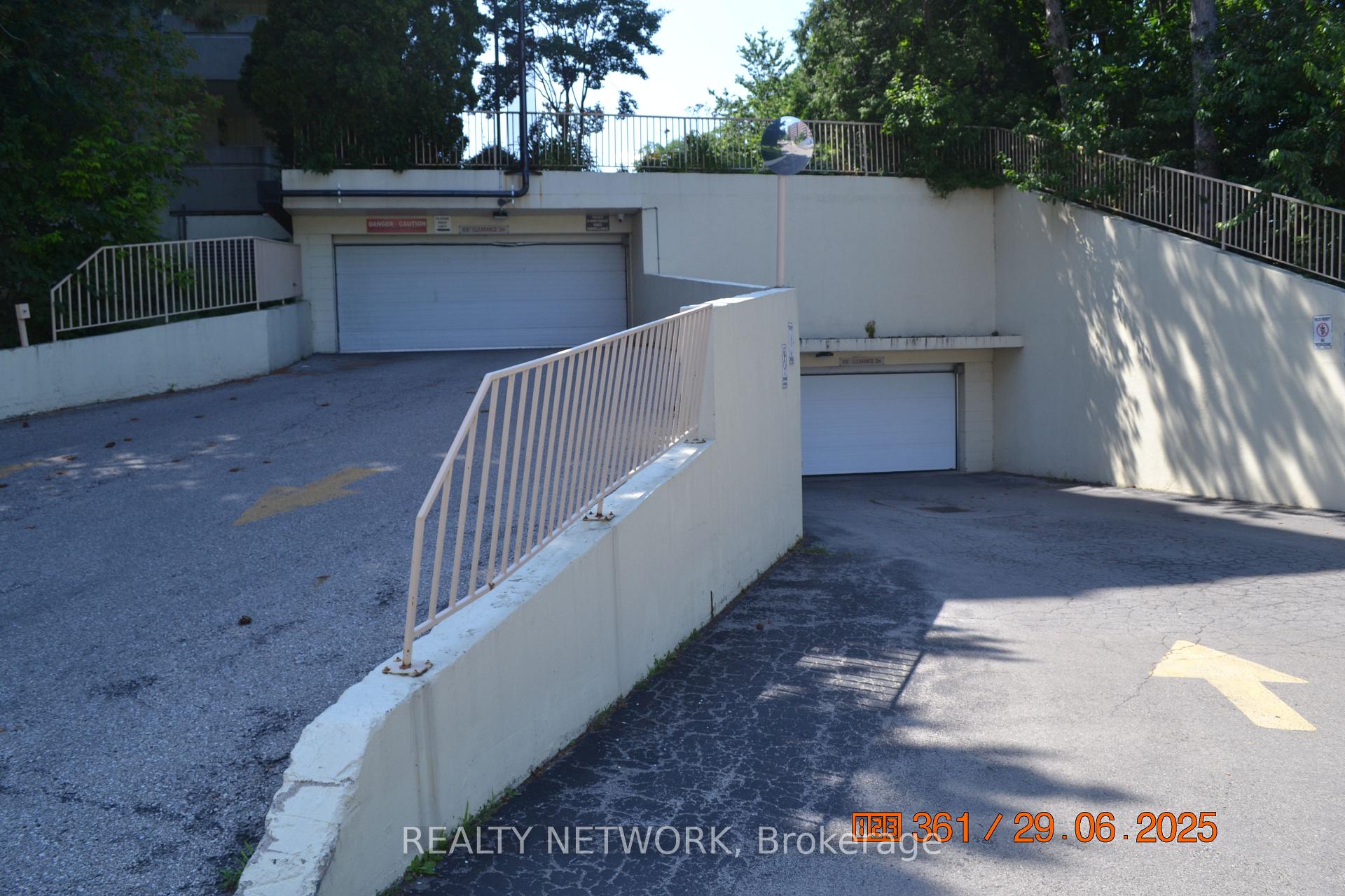 Photo 35 of Unit 811, 8 Village Green Boulevard, Hamilton, Stoney Creek — HOMEH