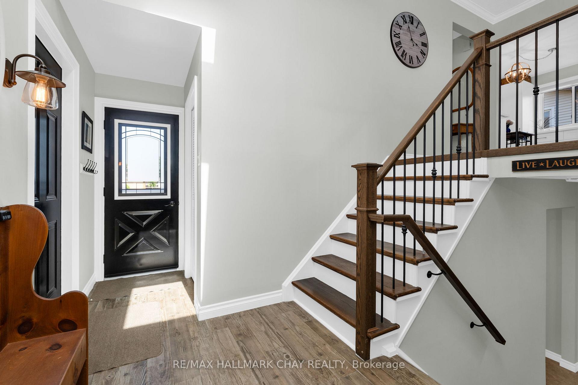 Photo 6 of 13 Armstrong Blvd, Barrie, Allandale — HOMEH