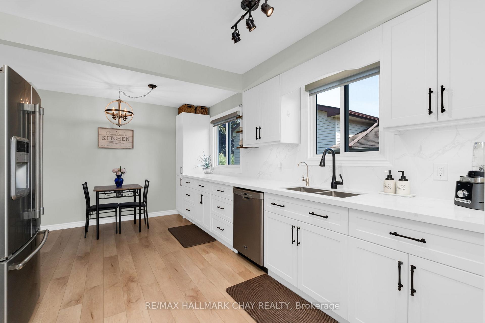 Photo 11 of 13 Armstrong Blvd, Barrie, Allandale — HOMEH