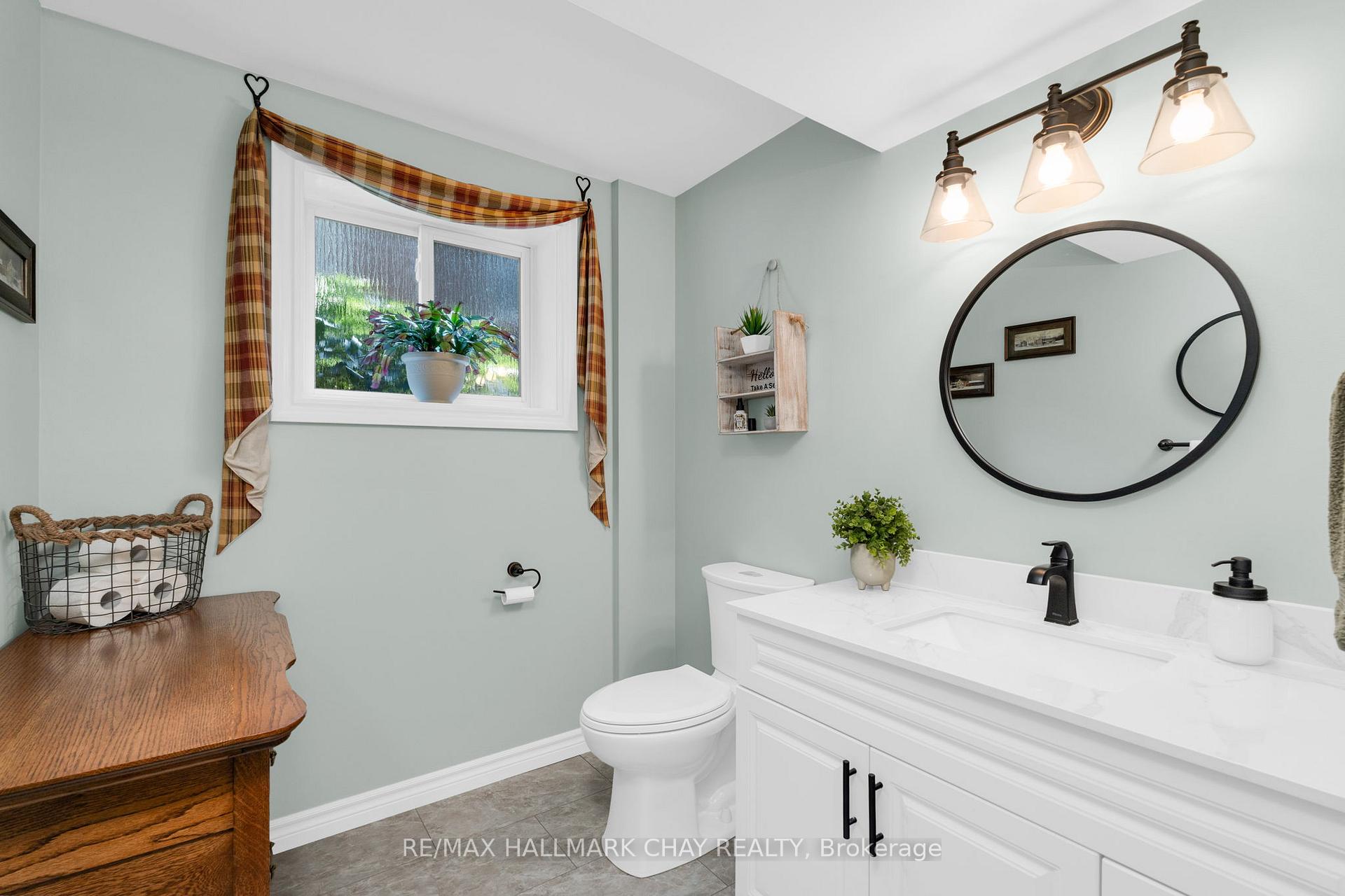 Photo 20 of 13 Armstrong Blvd, Barrie, Allandale — HOMEH