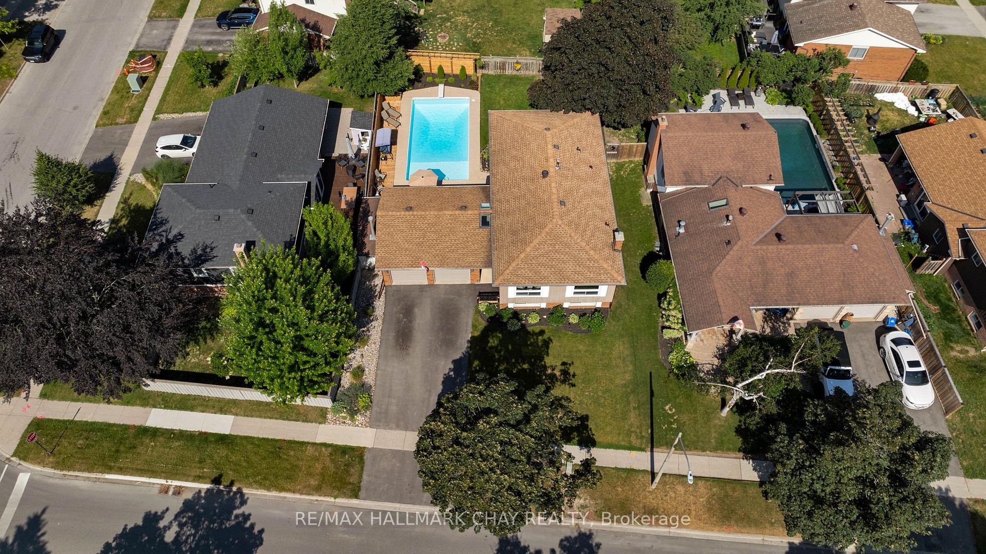 Photo 36 of 13 Armstrong Blvd, Barrie, Allandale — HOMEH