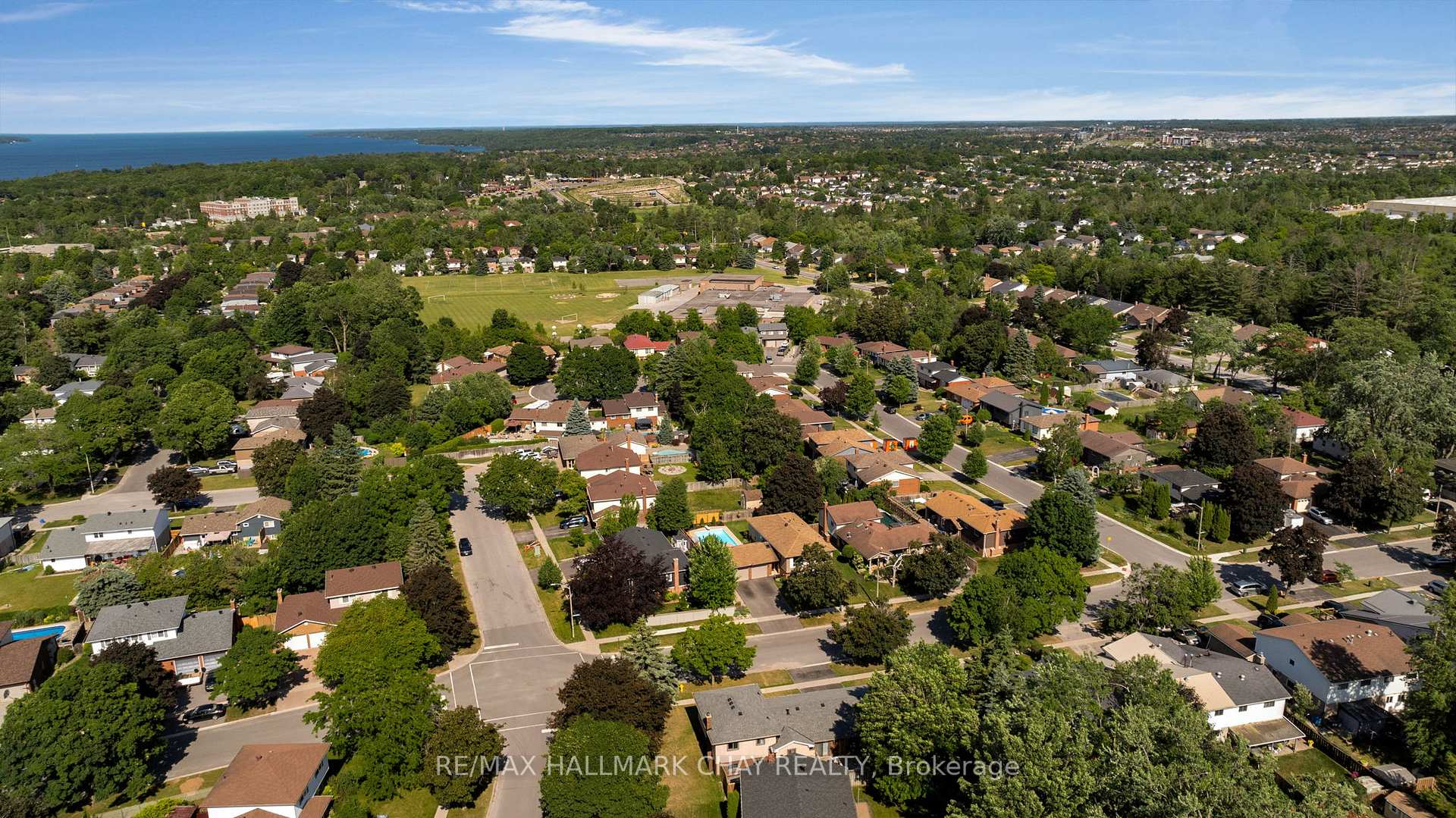 Photo 39 of 13 Armstrong Blvd, Barrie, Allandale — HOMEH